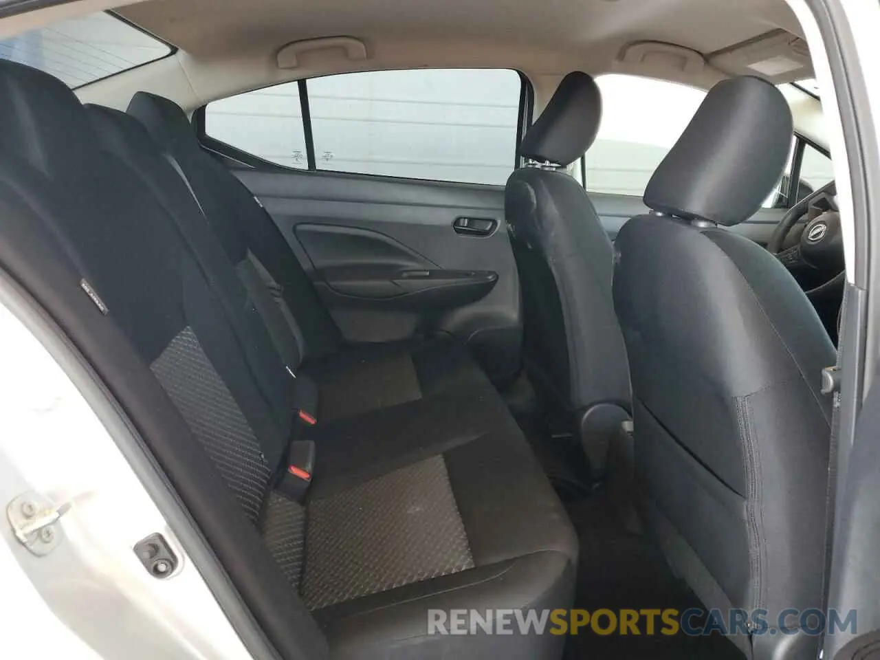 10 fotografías del automóvil dañado 3N1CN8DV4RL902978 NISSAN VERSA 2024