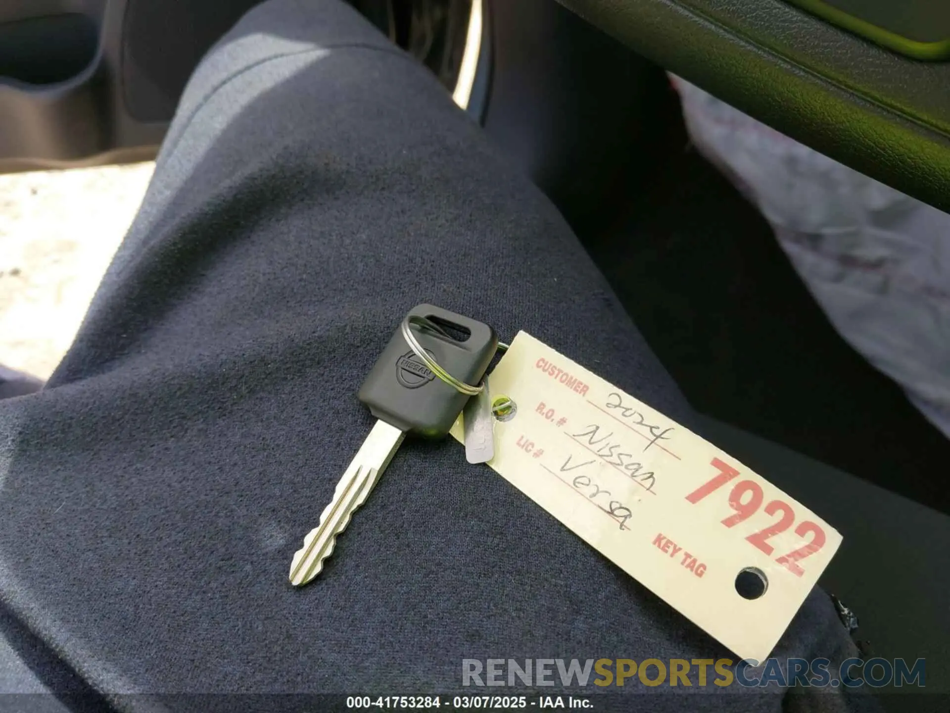 11 fotografías del automóvil dañado 3N1CN8DV4RL930134 NISSAN VERSA 2024