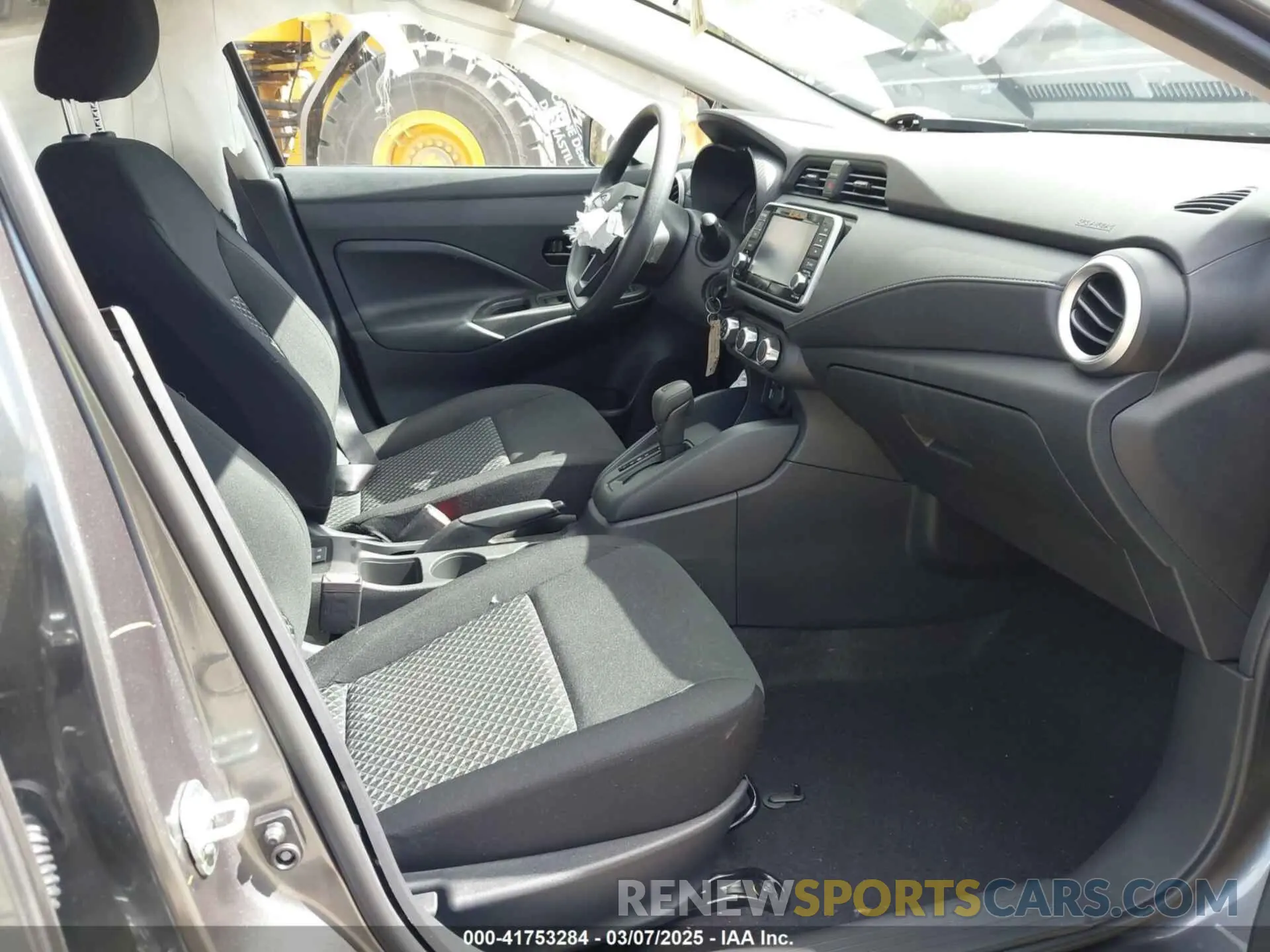 5 fotografías del automóvil dañado 3N1CN8DV4RL930134 NISSAN VERSA 2024