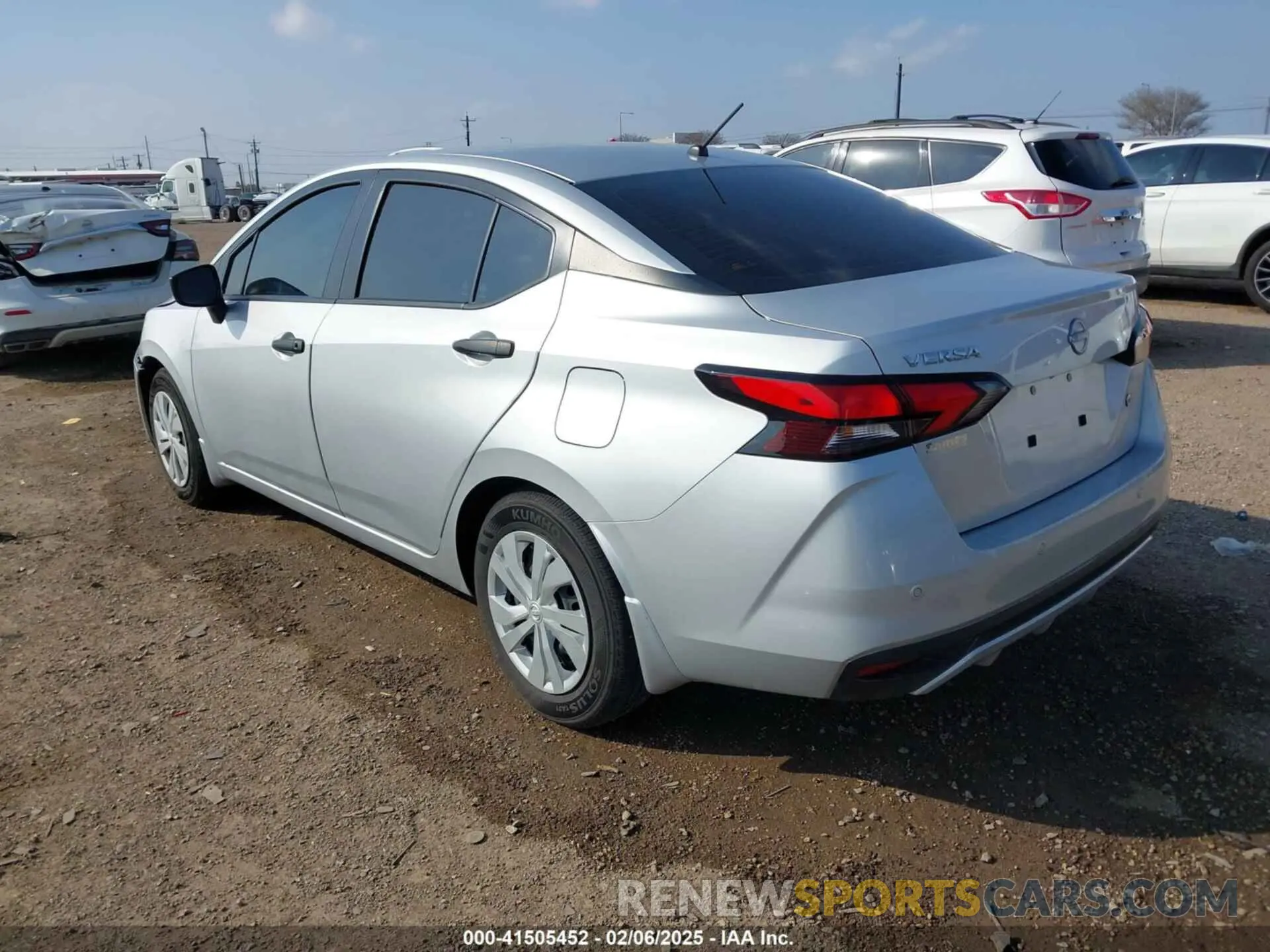 3 fotografías del automóvil dañado 3N1CN8DV5RL884491 NISSAN VERSA 2024