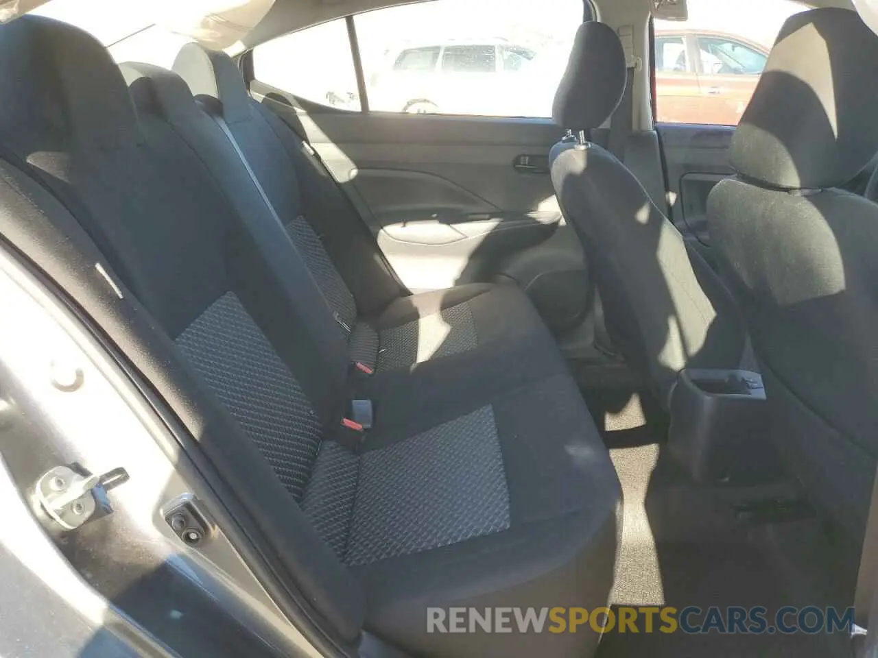 10 fotografías del automóvil dañado 3N1CN8DV6RL871975 NISSAN VERSA 2024