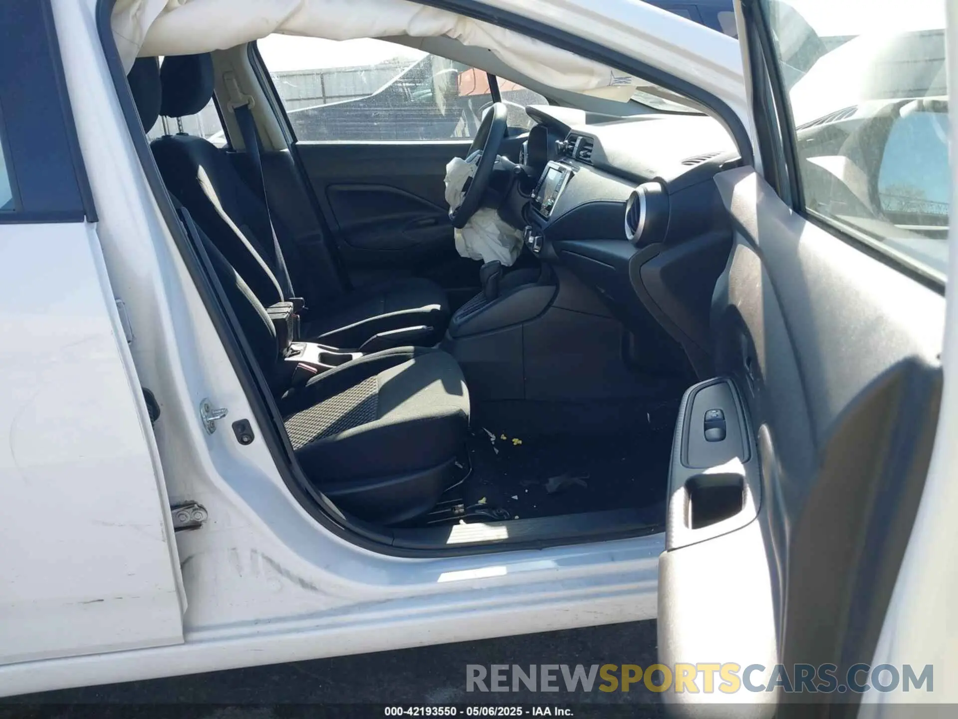5 fotografías del automóvil dañado 3N1CN8DV8RL839657 NISSAN VERSA 2024