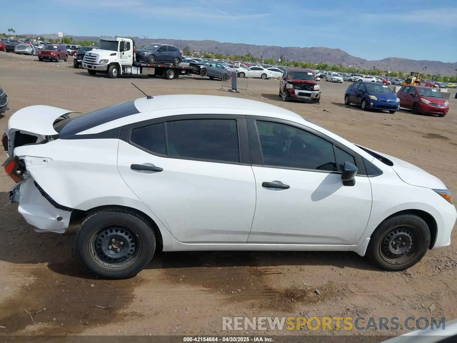 13 fotografías del automóvil dañado 3N1CN8DV8RL885439 NISSAN VERSA 2024