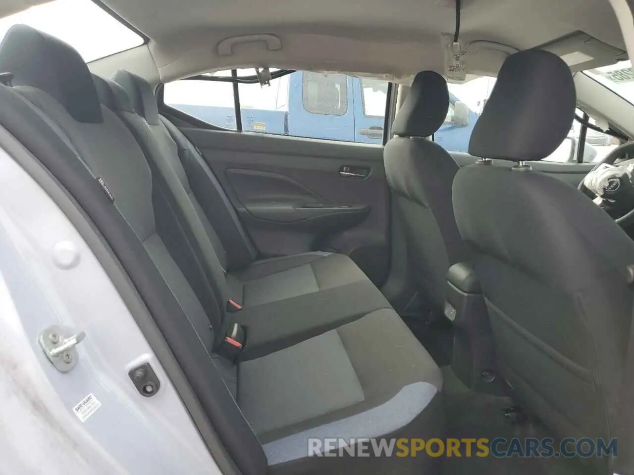 10 fotografías del automóvil dañado 3N1CN8EV3RL852136 NISSAN VERSA 2024