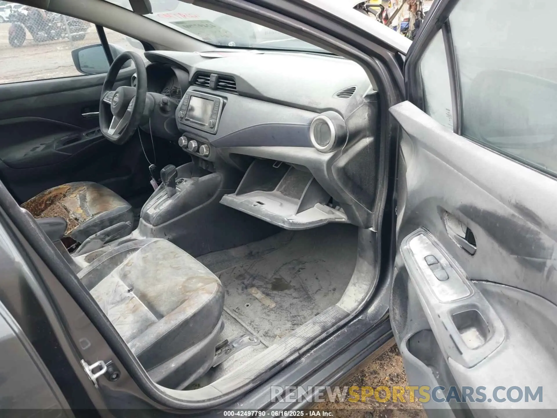 5 fotografías del automóvil dañado 3N1CN8EV8RL909740 NISSAN VERSA 2024