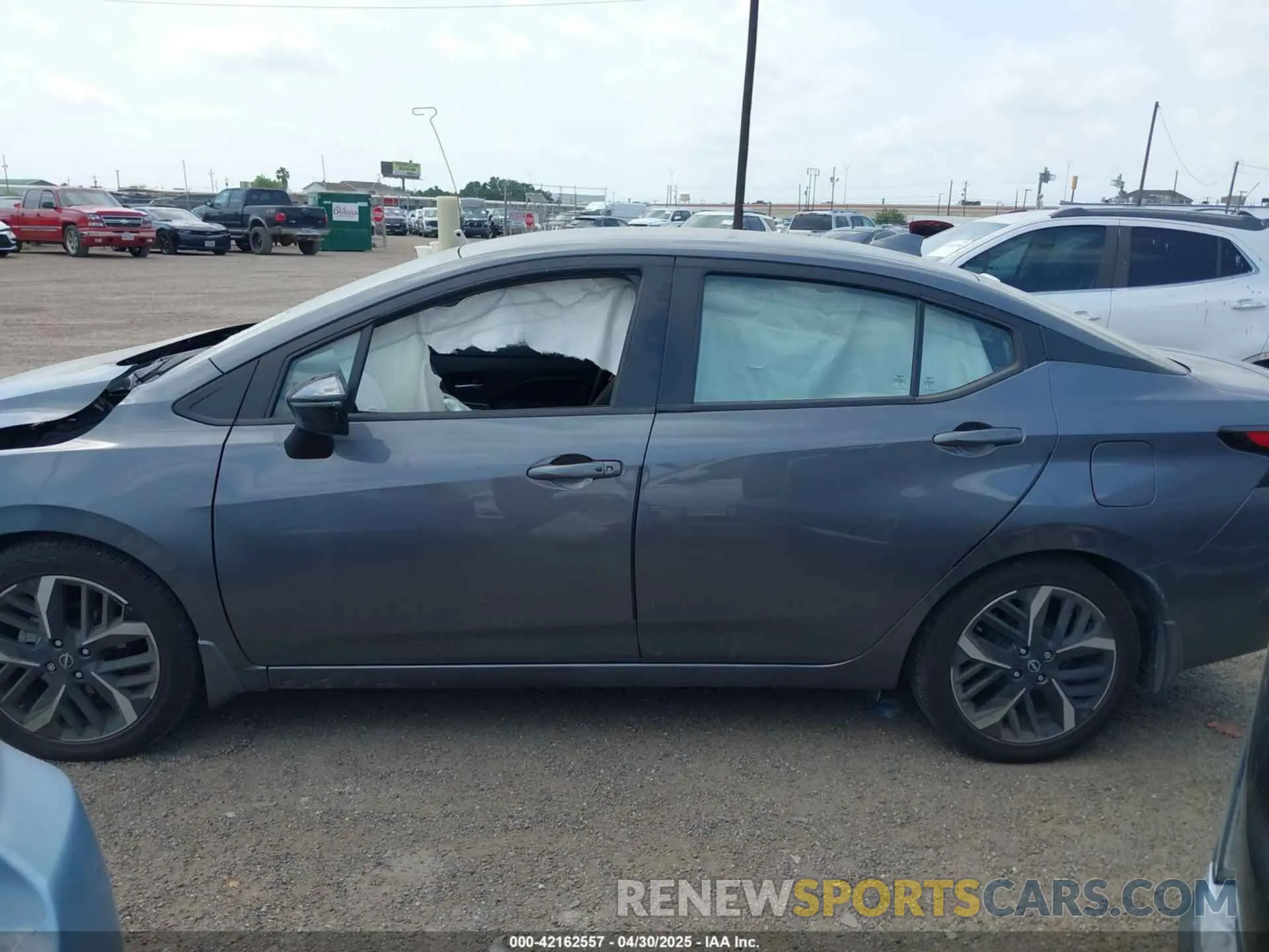 14 fotografías del automóvil dañado 3N1CN8FV3RL838946 NISSAN VERSA 2024