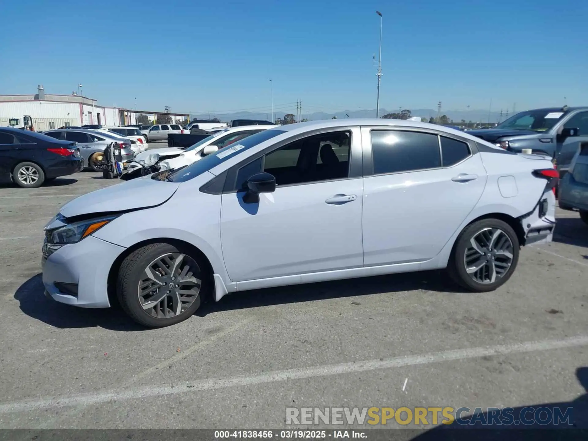 13 fotografías del automóvil dañado 3N1CN8FV4RL924718 NISSAN VERSA 2024