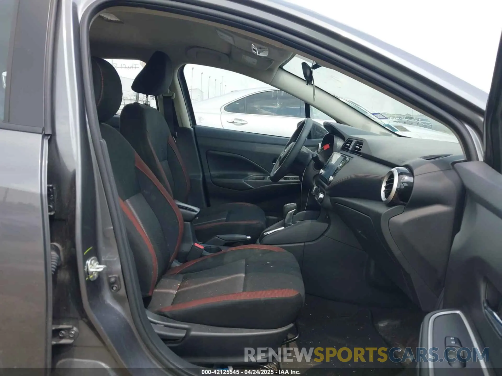 5 fotografías del automóvil dañado 3N1CN8FV8RL911728 NISSAN VERSA 2024