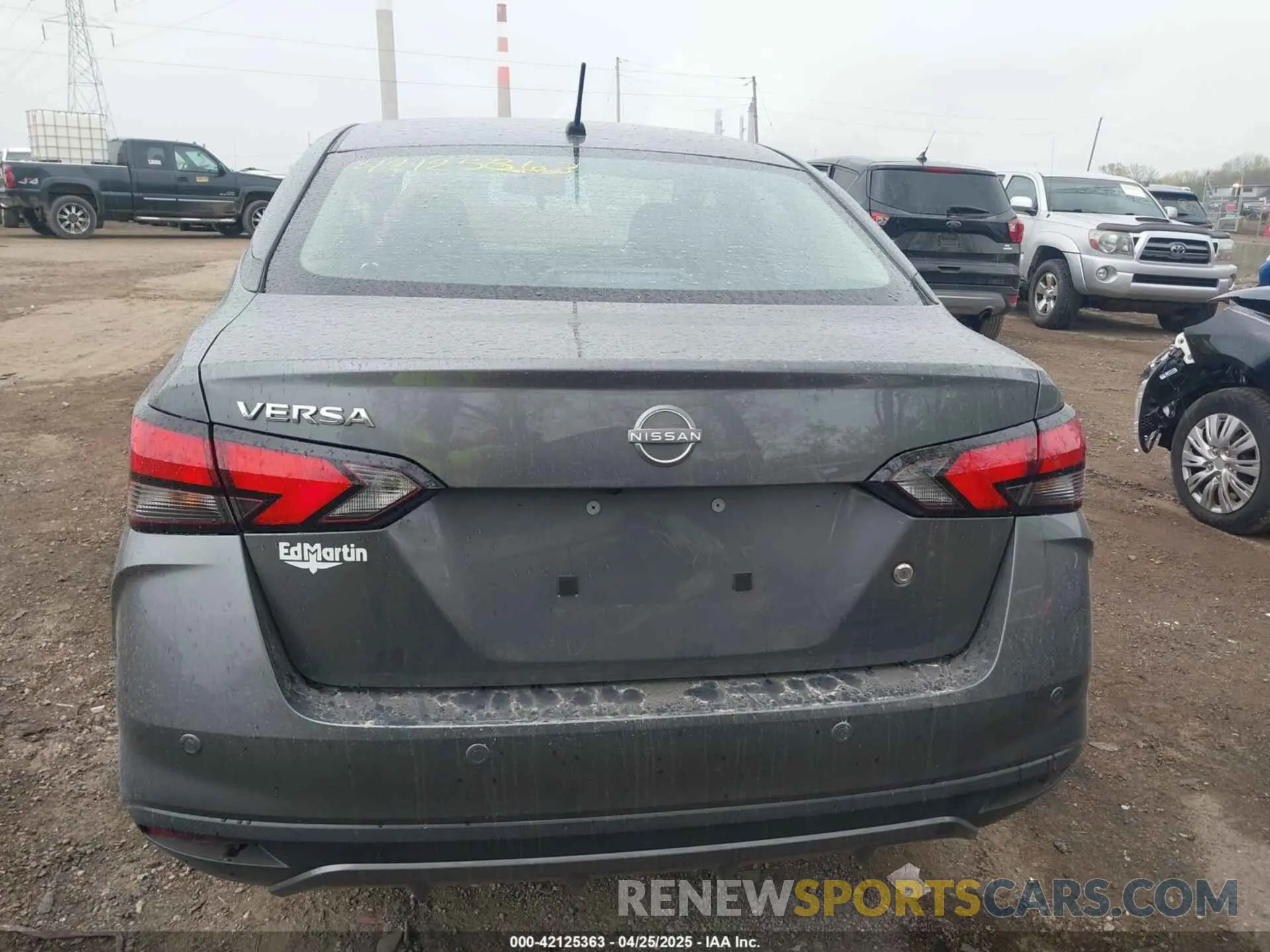 16 fotografías del automóvil dañado 3N1CN8DV3SL834646 NISSAN VERSA 2025