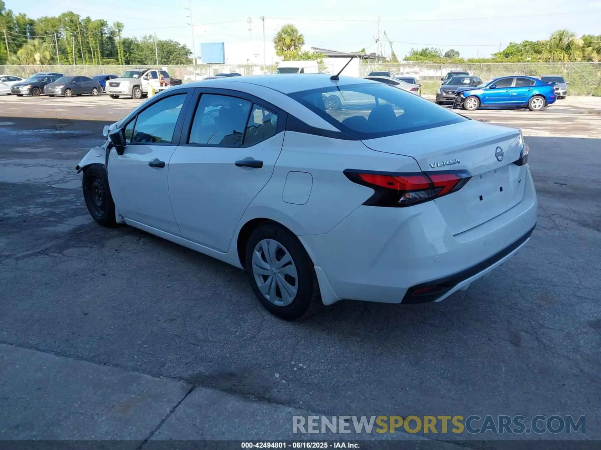 3 fotografías del automóvil dañado 3N1CN8DV6SL812558 NISSAN VERSA 2025