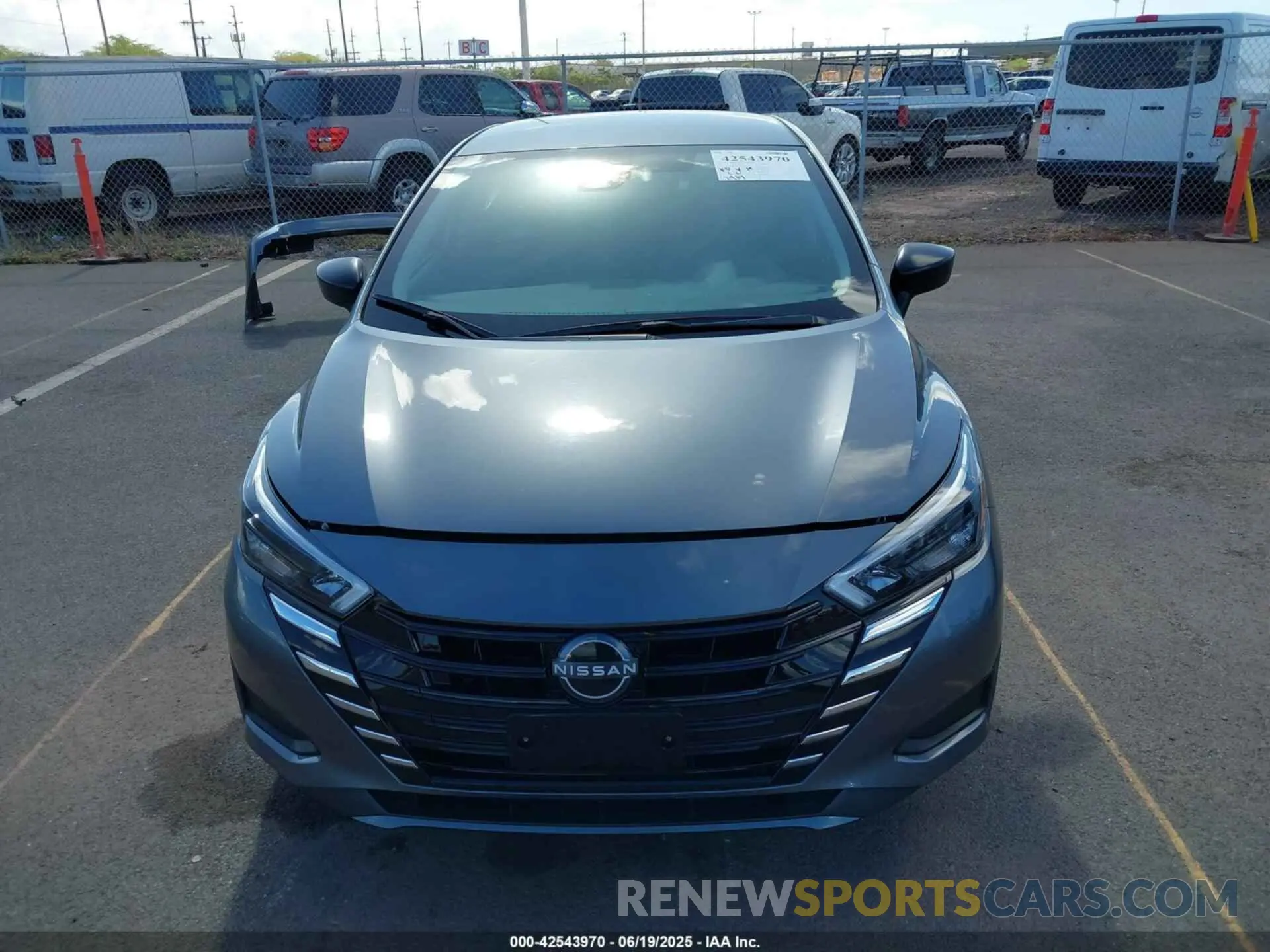 13 fotografías del automóvil dañado 3N1CN8DV6SL813659 NISSAN VERSA 2025