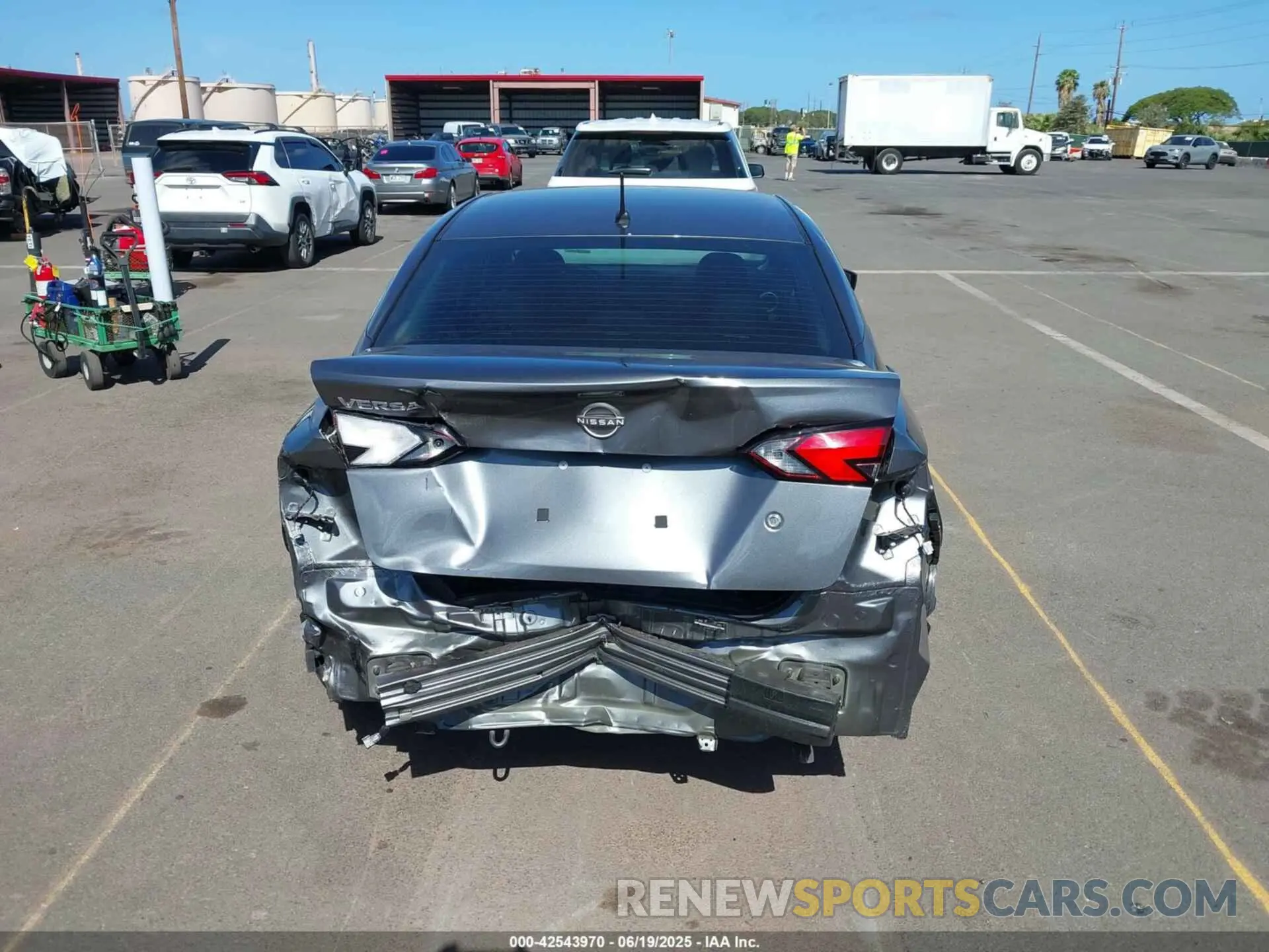 17 fotografías del automóvil dañado 3N1CN8DV6SL813659 NISSAN VERSA 2025