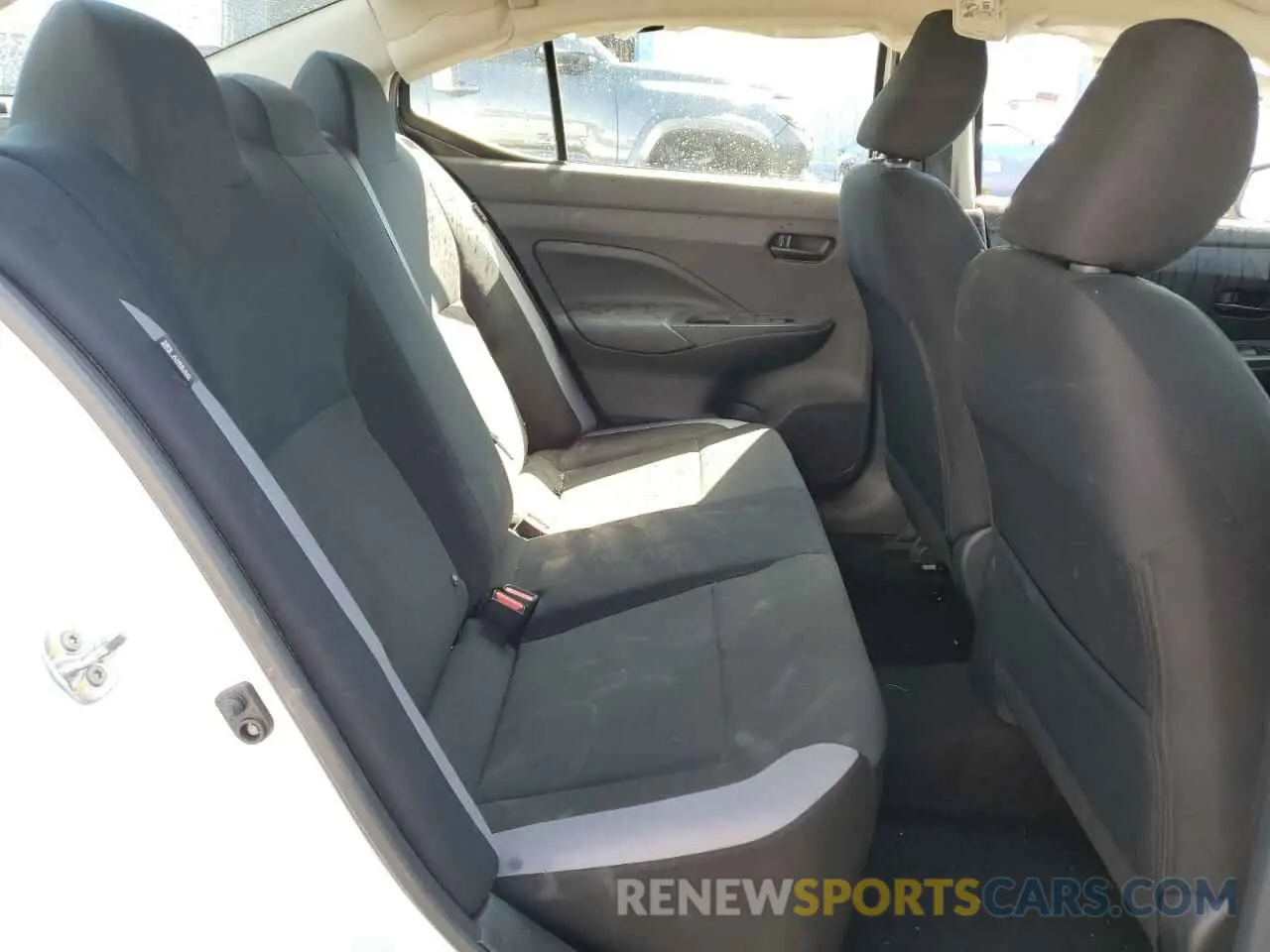 10 fotografías del automóvil dañado 3N1CN8DV7SL809362 NISSAN VERSA 2025