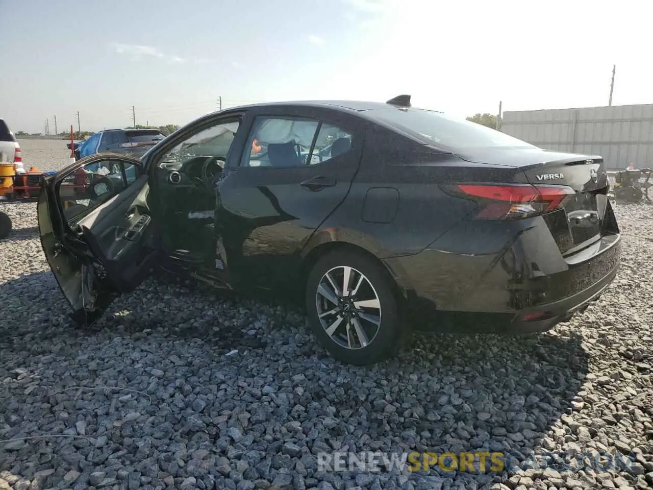 2 fotografías del automóvil dañado 3N1CN8EV1SL837513 NISSAN VERSA 2025