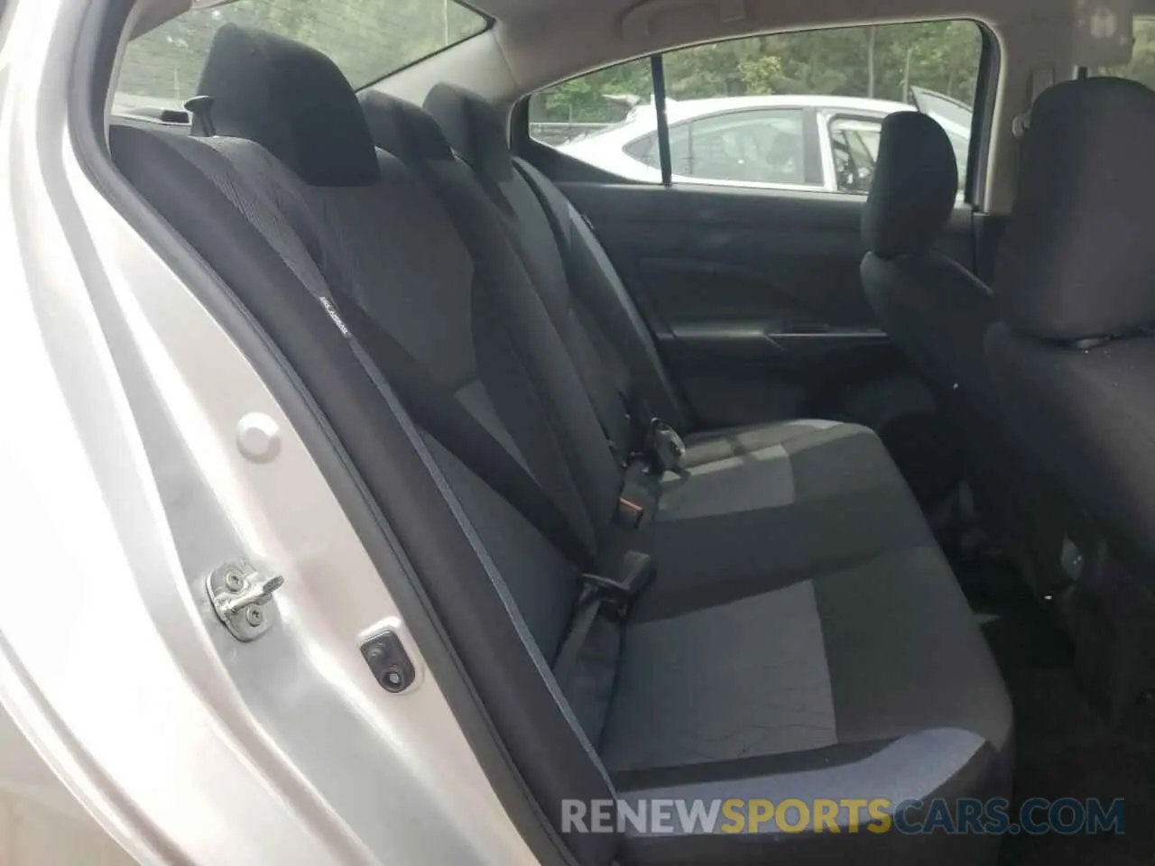 10 fotografías del automóvil dañado 3N1CN8EV1SL844574 NISSAN VERSA 2025