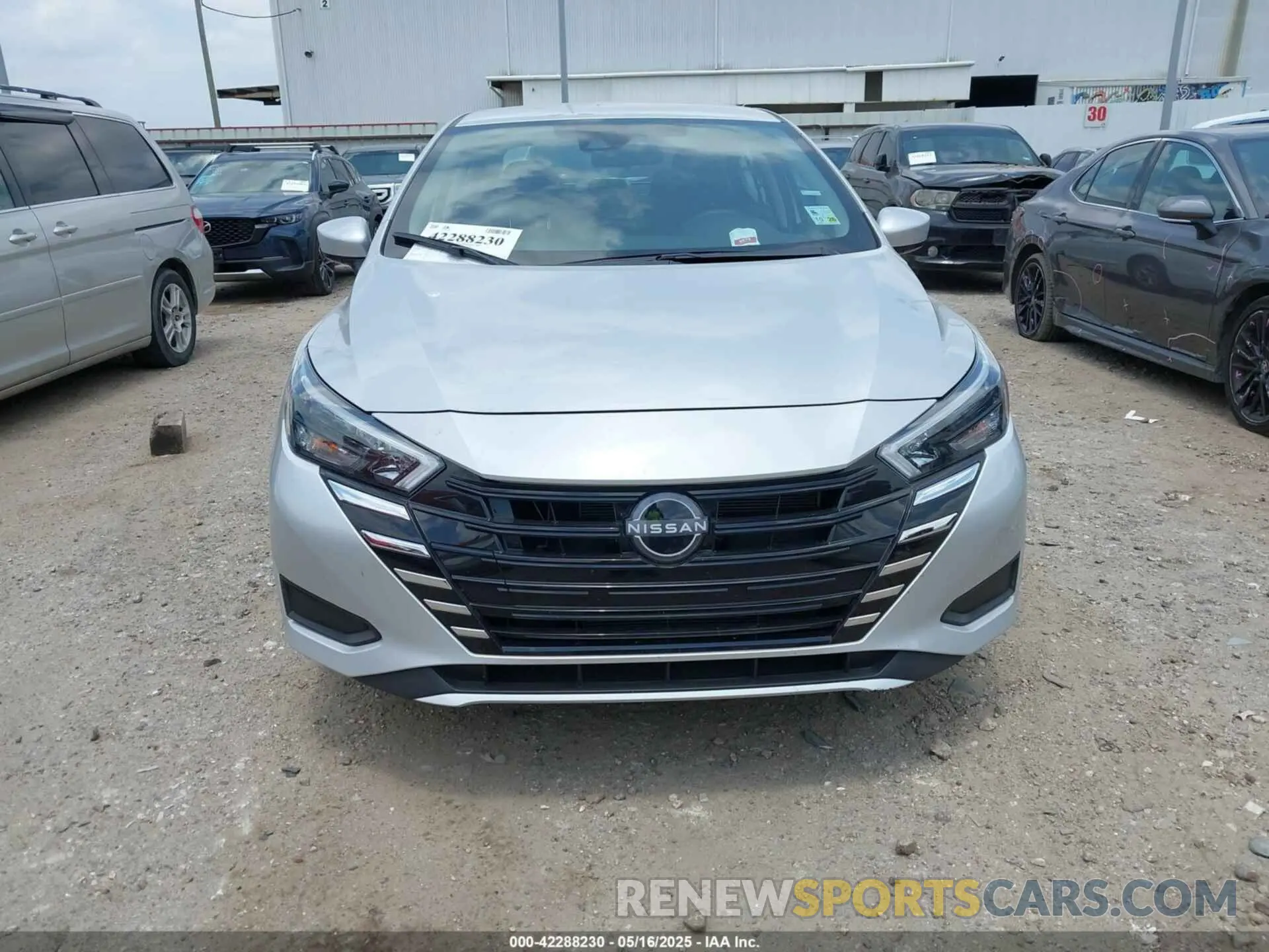 12 fotografías del automóvil dañado 3N1CN8EV3SL812631 NISSAN VERSA 2025