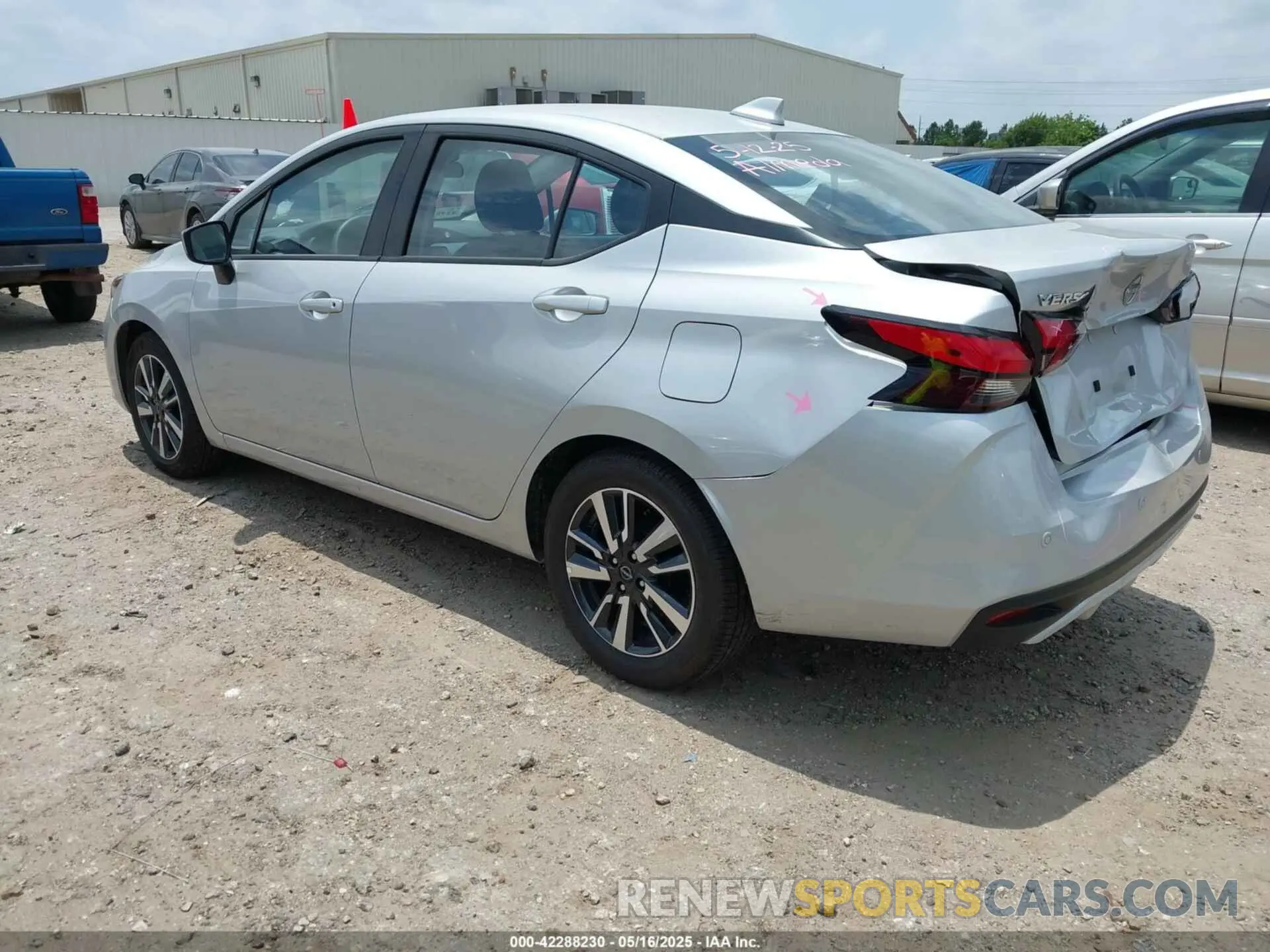 3 fotografías del automóvil dañado 3N1CN8EV3SL812631 NISSAN VERSA 2025