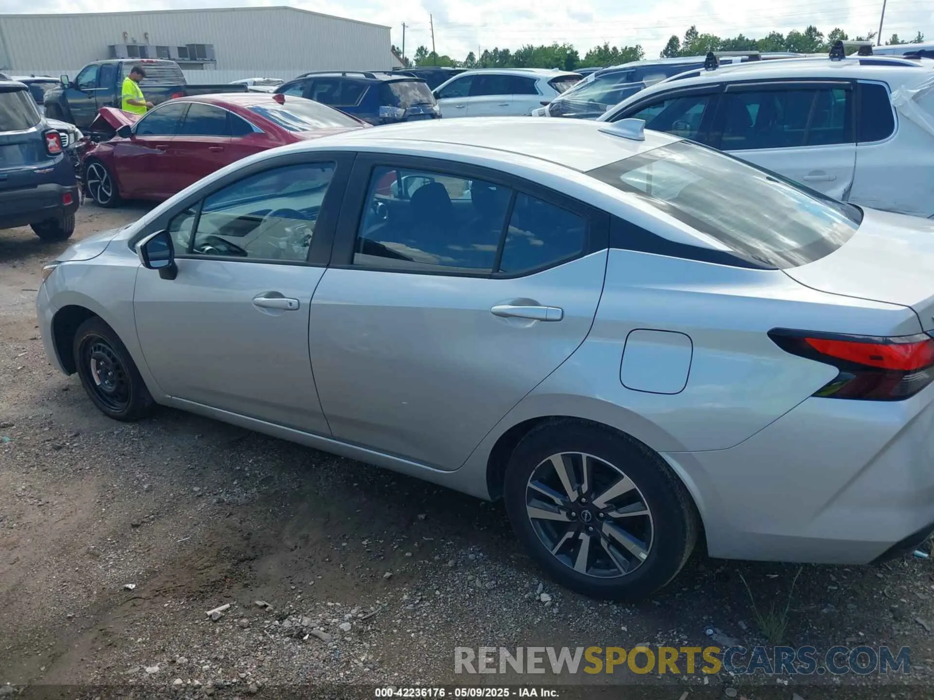 14 fotografías del automóvil dañado 3N1CN8EV5SL845663 NISSAN VERSA 2025