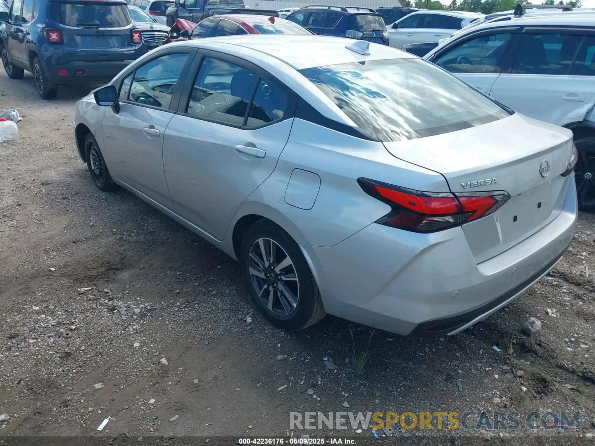 3 fotografías del automóvil dañado 3N1CN8EV5SL845663 NISSAN VERSA 2025