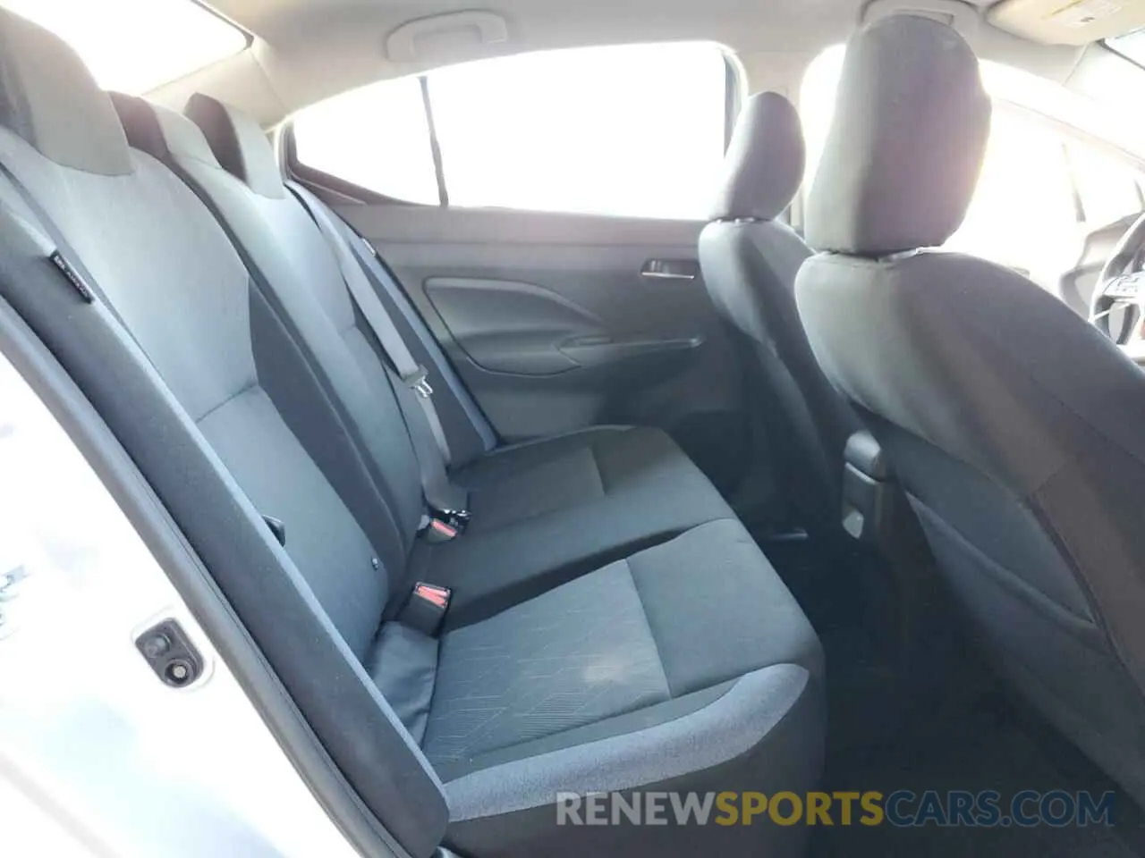 10 fotografías del automóvil dañado 3N1CN8EV5SL846182 NISSAN VERSA 2025