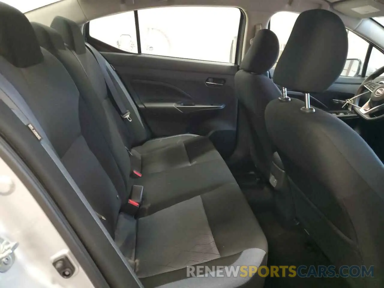 10 fotografías del automóvil dañado 3N1CN8EV7SL827116 NISSAN VERSA 2025