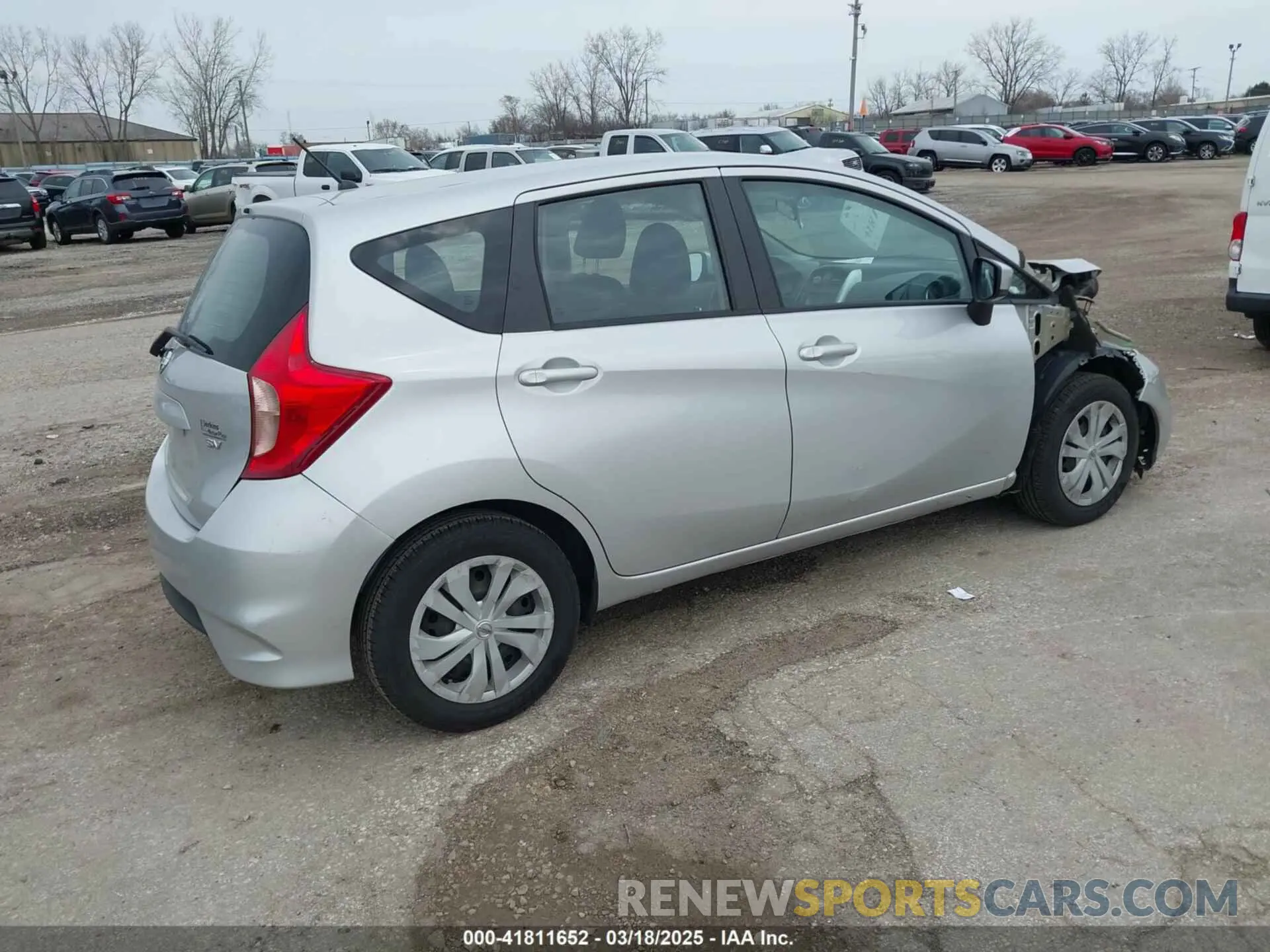 4 fotografías del automóvil dañado 3N1CE2CP3KL363503 NISSAN VERSA NOTE 2019