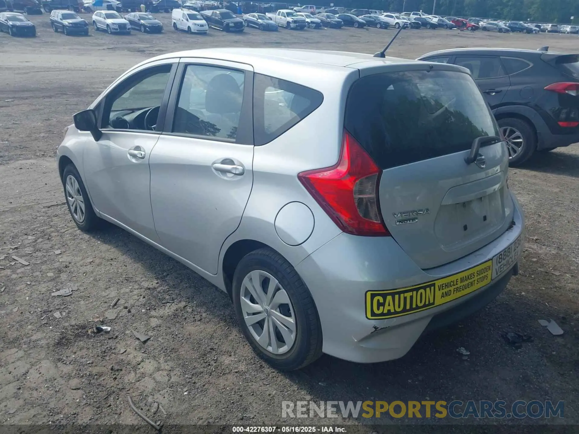 3 fotografías del automóvil dañado 3N1CE2CP4KL361811 NISSAN VERSA NOTE 2019