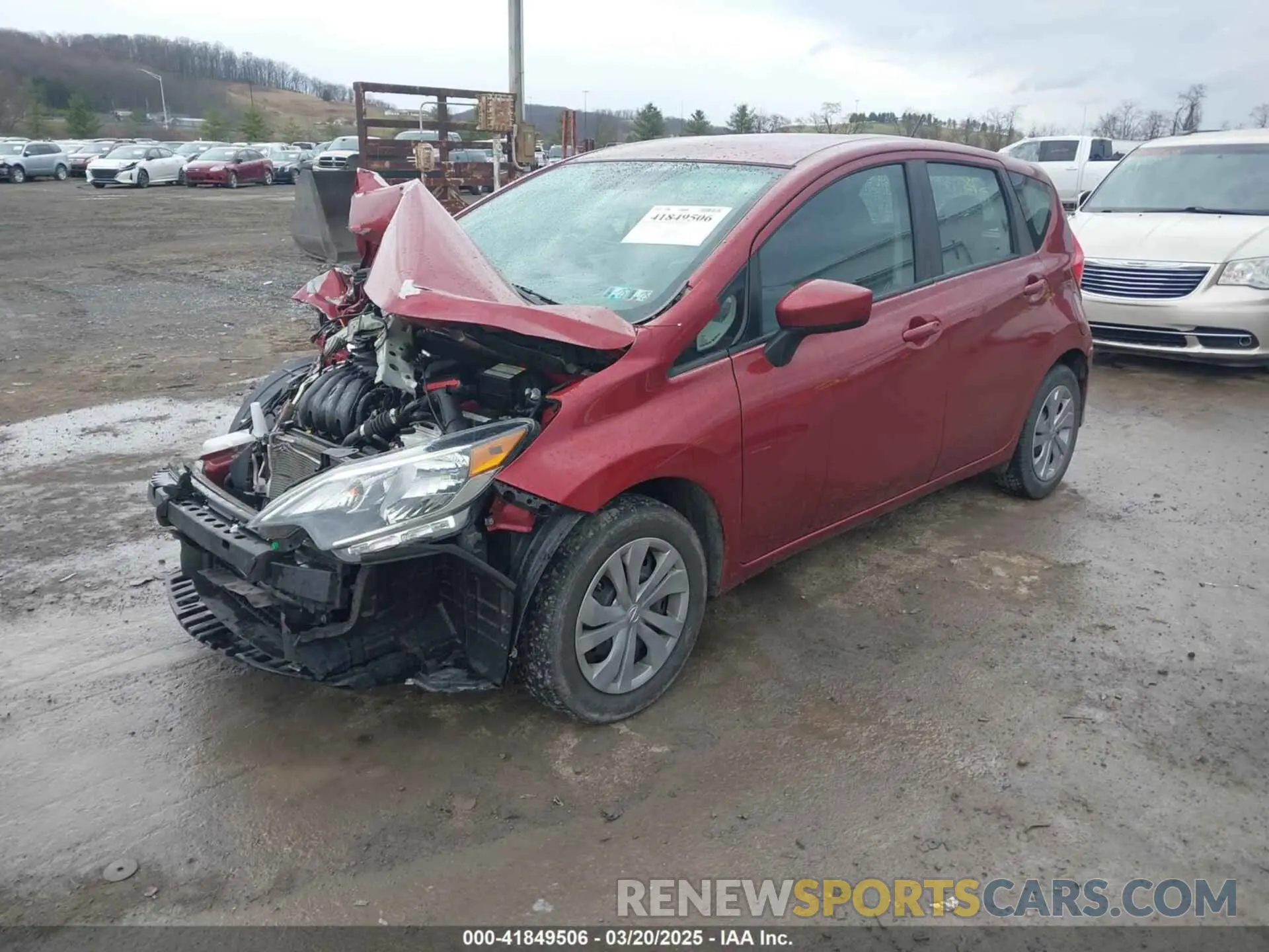 2 fotografías del automóvil dañado 3N1CE2CP5KL361378 NISSAN VERSA NOTE 2019