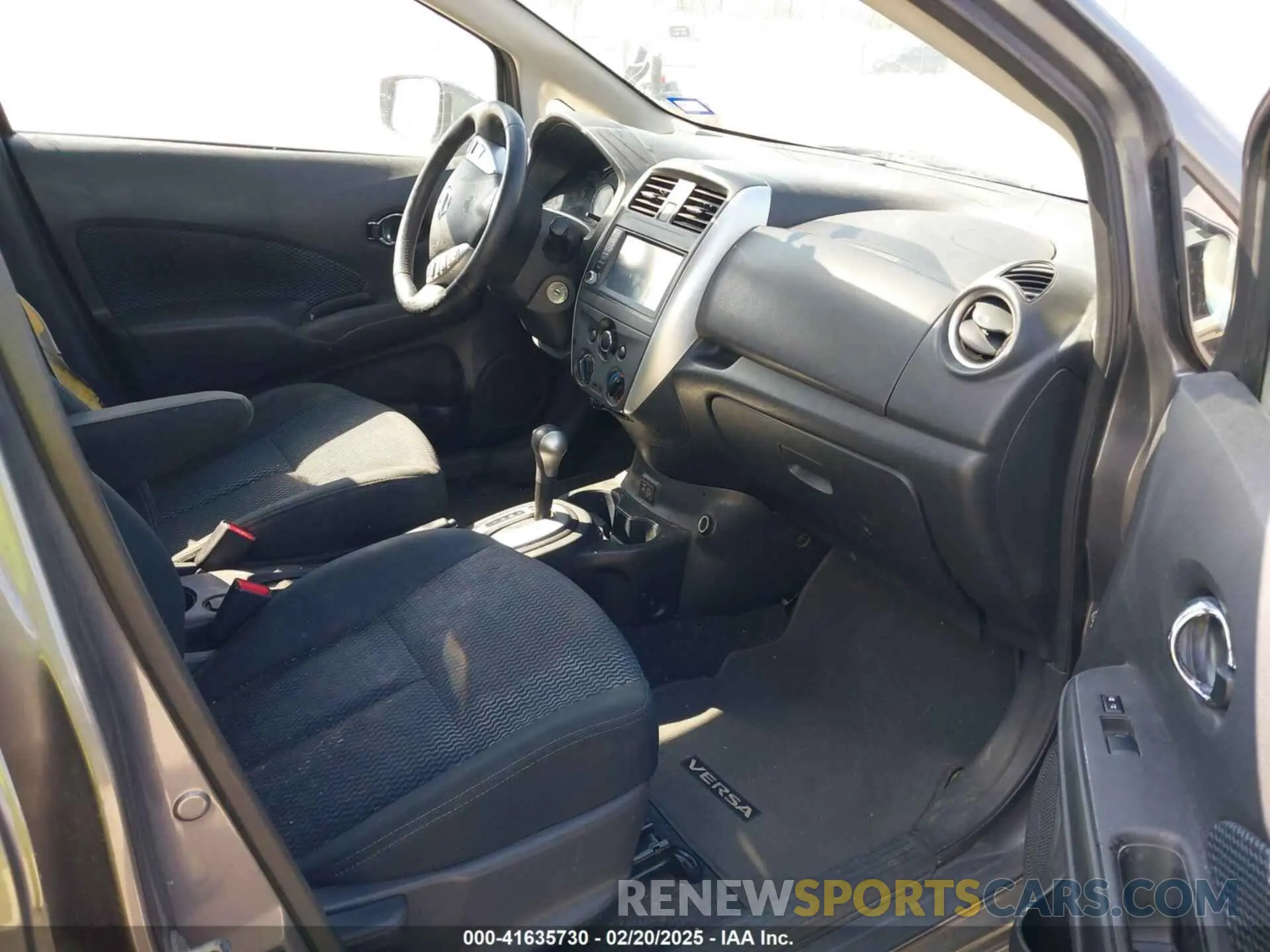 5 fotografías del automóvil dañado 3N1CE2CP5KL363034 NISSAN VERSA NOTE 2019