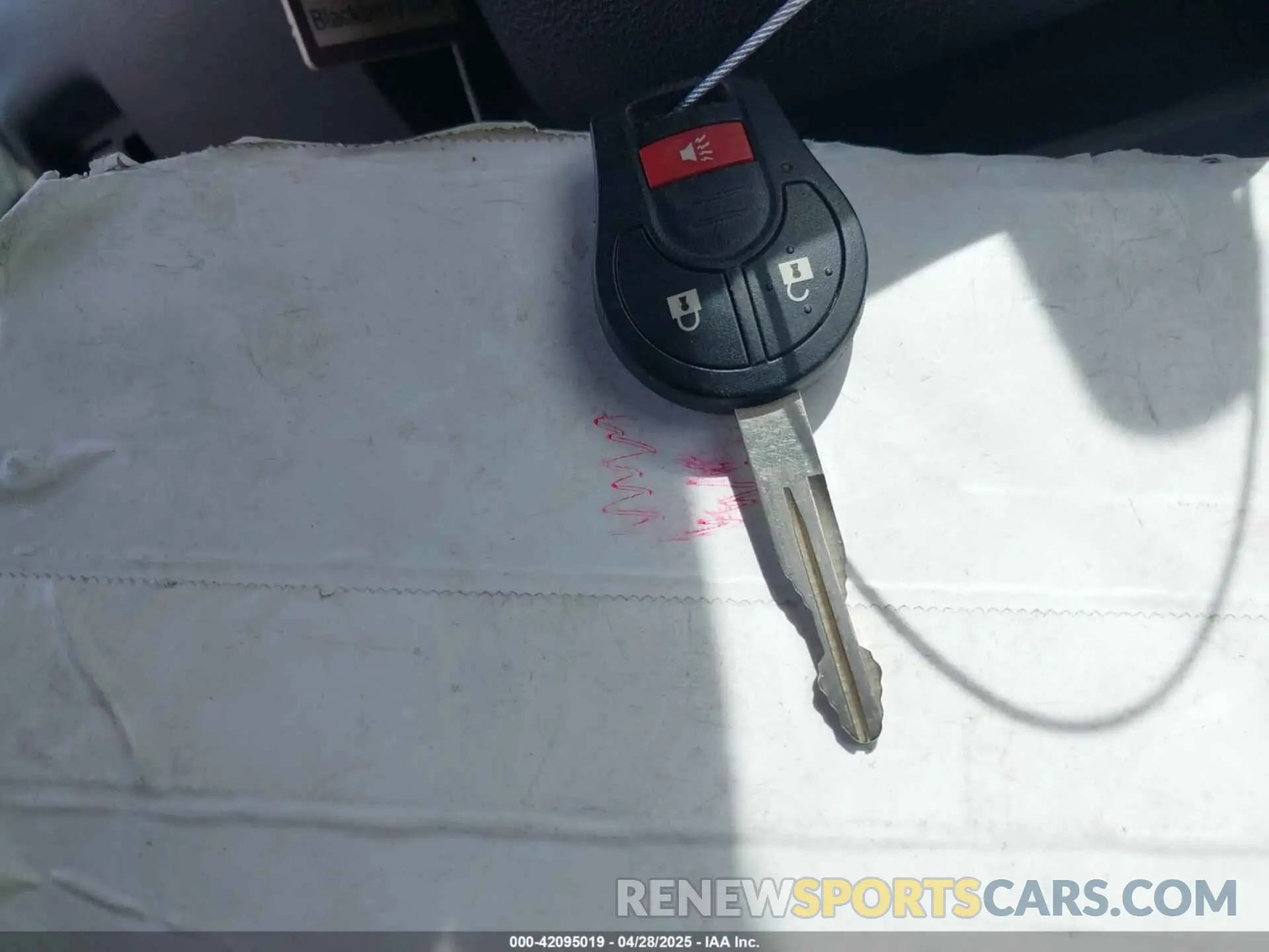 11 fotografías del automóvil dañado 3N1CE2CP6KL358182 NISSAN VERSA NOTE 2019