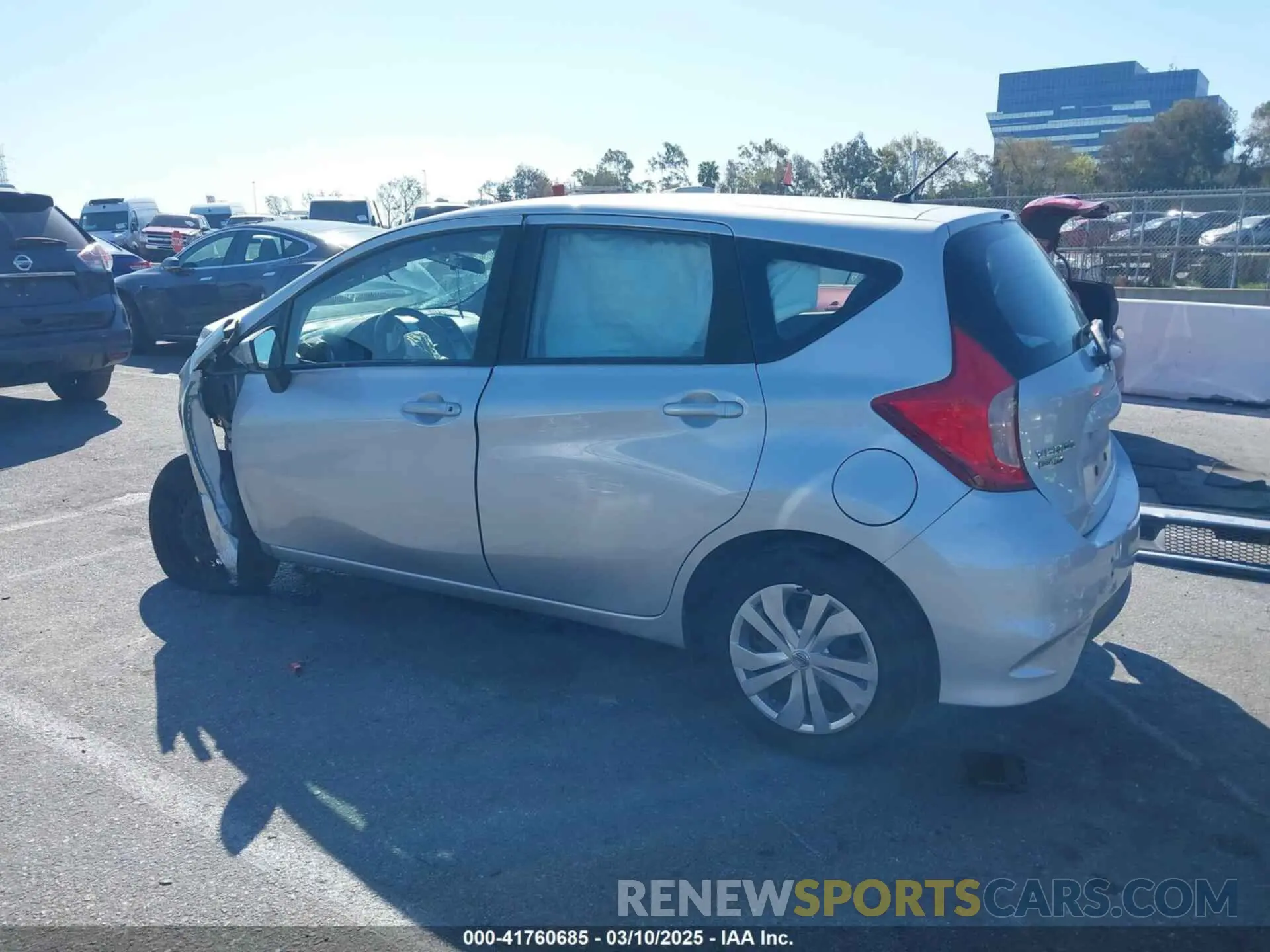 14 fotografías del automóvil dañado 3N1CE2CP9KL360038 NISSAN VERSA NOTE 2019