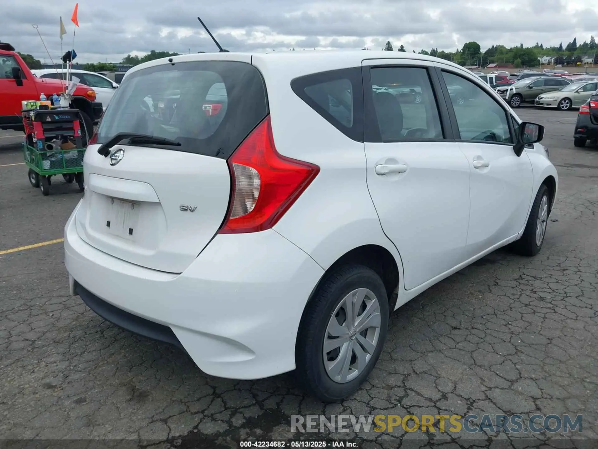 4 fotografías del automóvil dañado 3N1CE2CP9KL366468 NISSAN VERSA NOTE 2019
