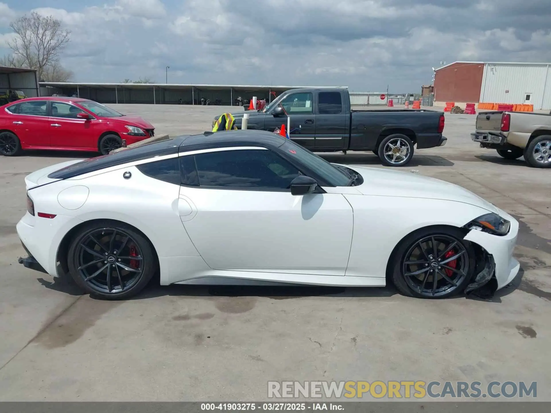 13 fotografías del automóvil dañado JN1BZ4BH1RM361447 NISSAN Z 2024