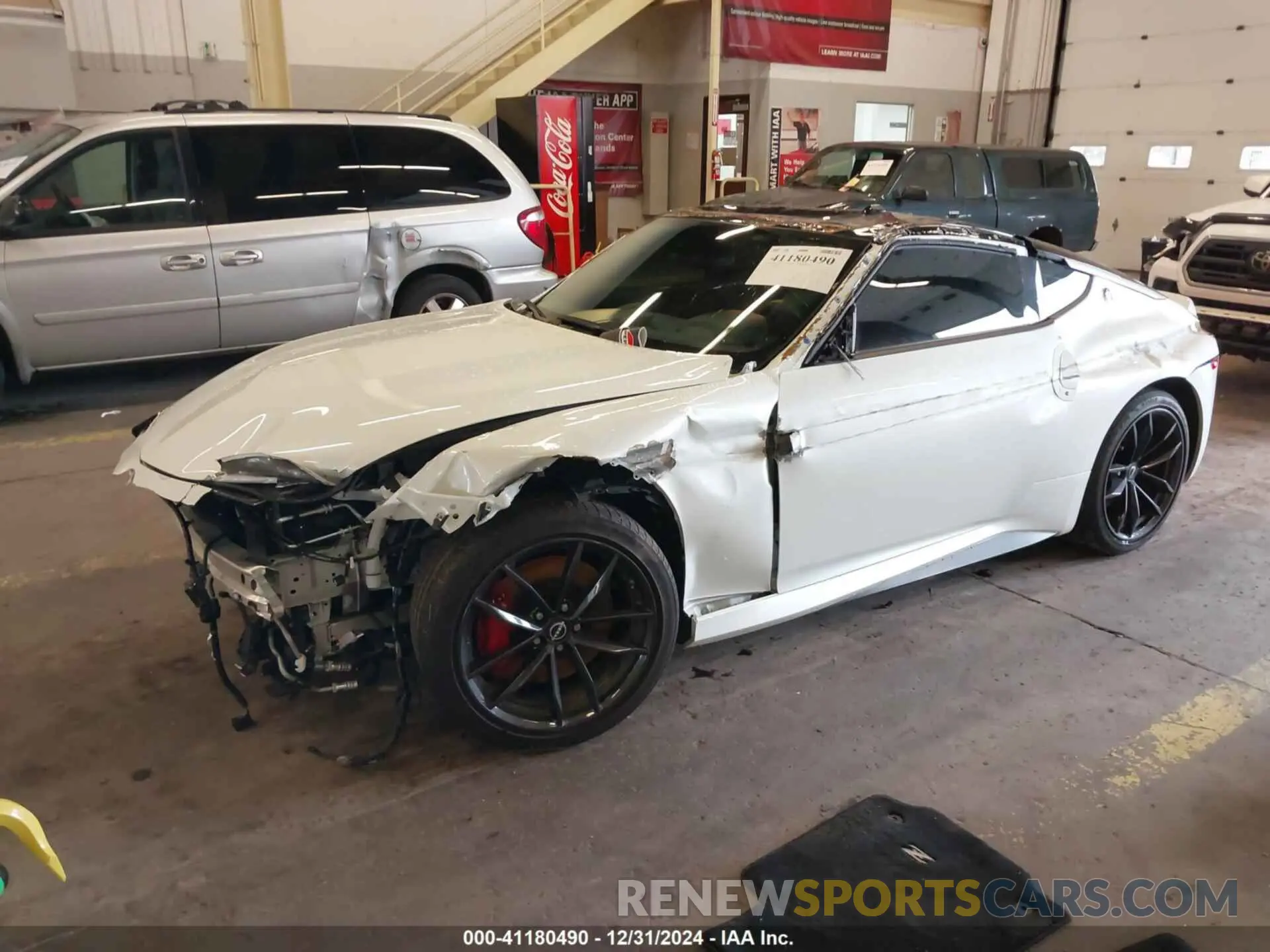 2 fotografías del automóvil dañado JN1BZ4BH3RM362972 NISSAN Z 2024
