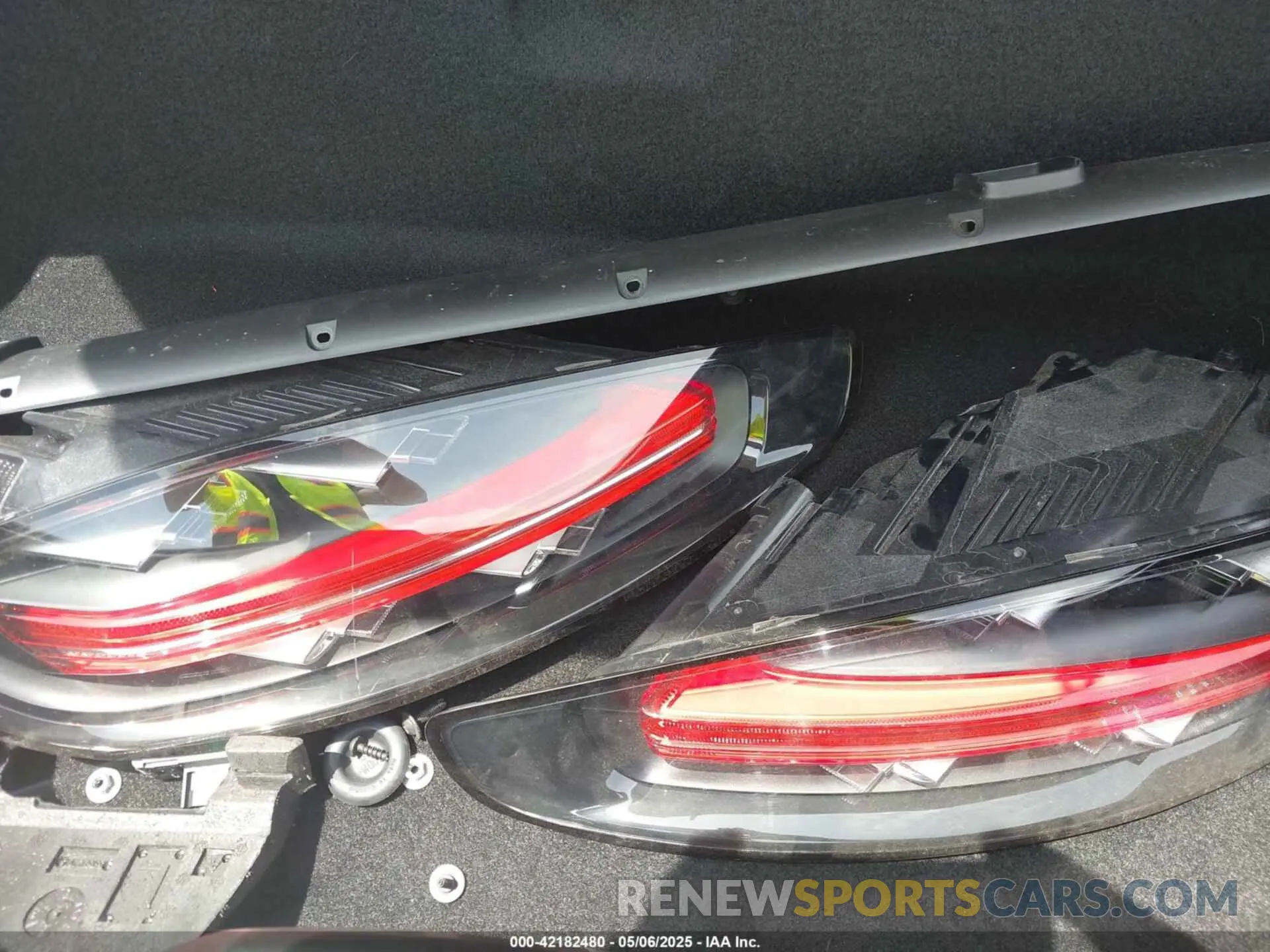 12 fotografías del automóvil dañado WP0CA2A84RK206112 PORSCHE 718 BOXSTER 2024