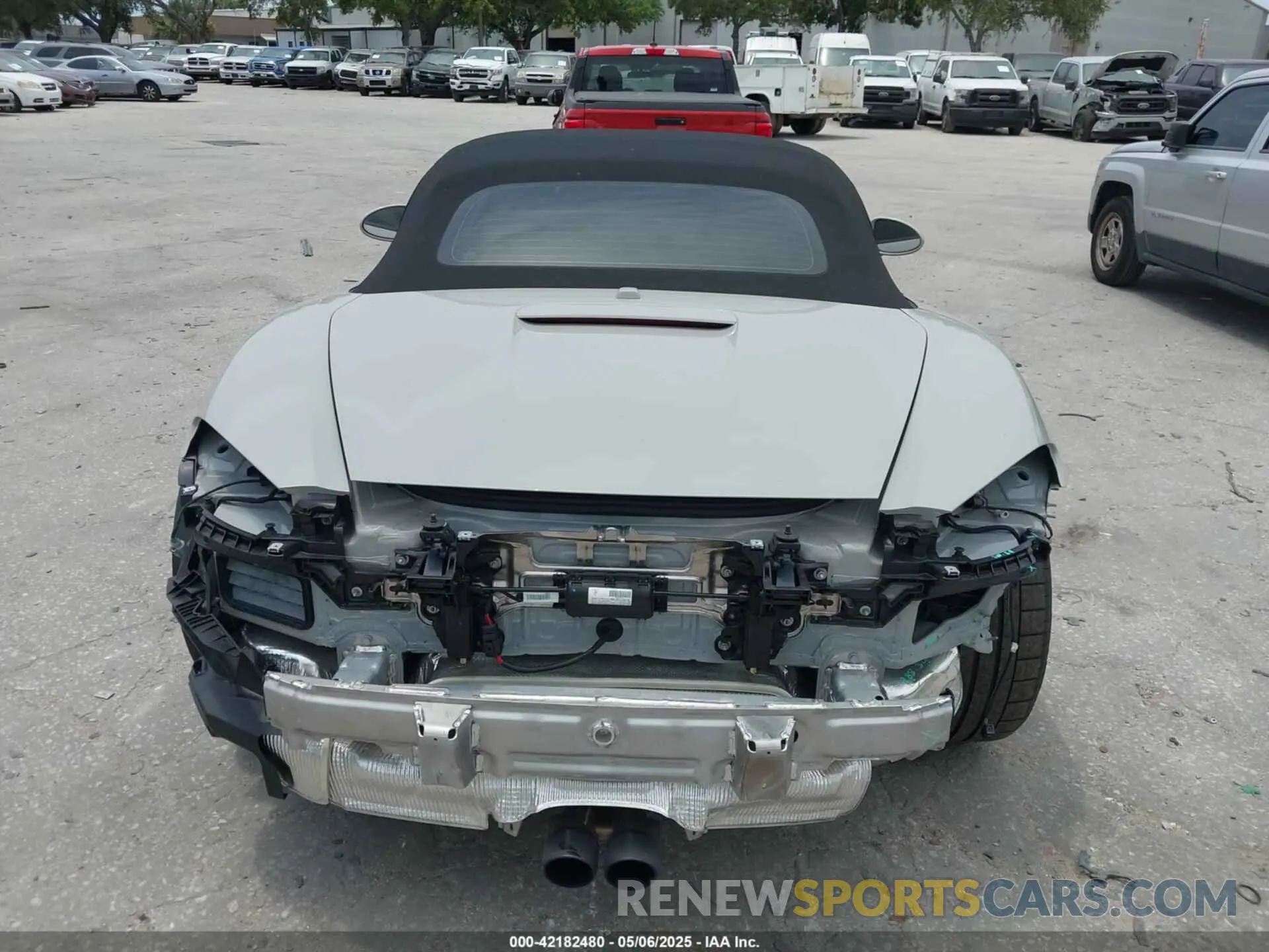 17 fotografías del automóvil dañado WP0CA2A84RK206112 PORSCHE 718 BOXSTER 2024