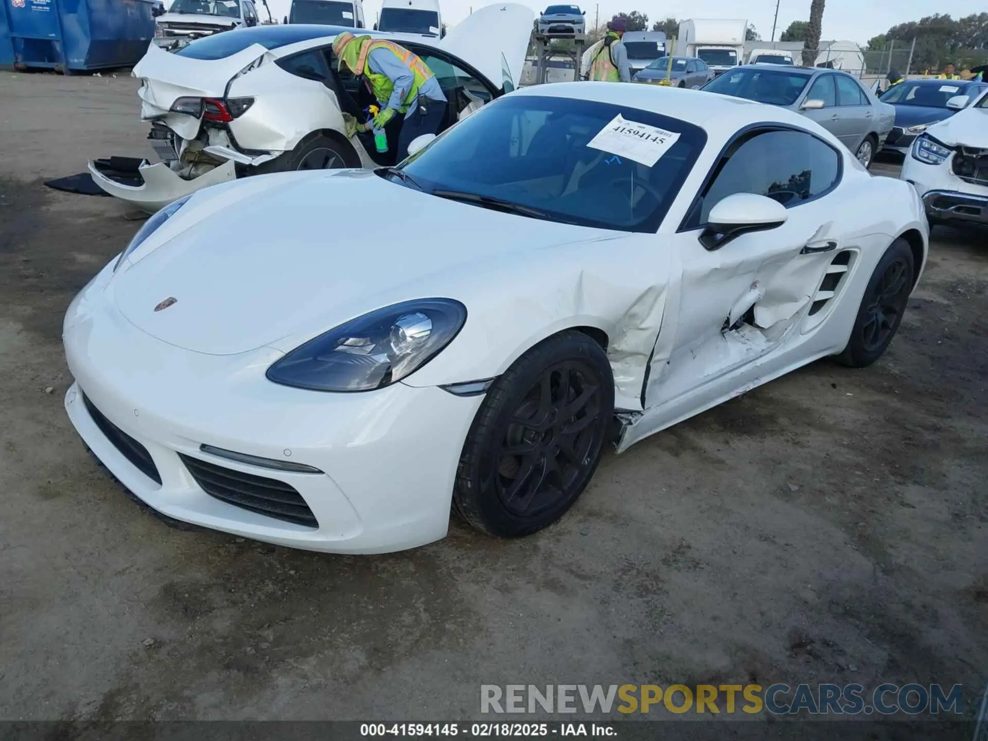 2 fotografías del automóvil dañado WP0AA2A81KS260125 PORSCHE 718 CAYMAN 2019