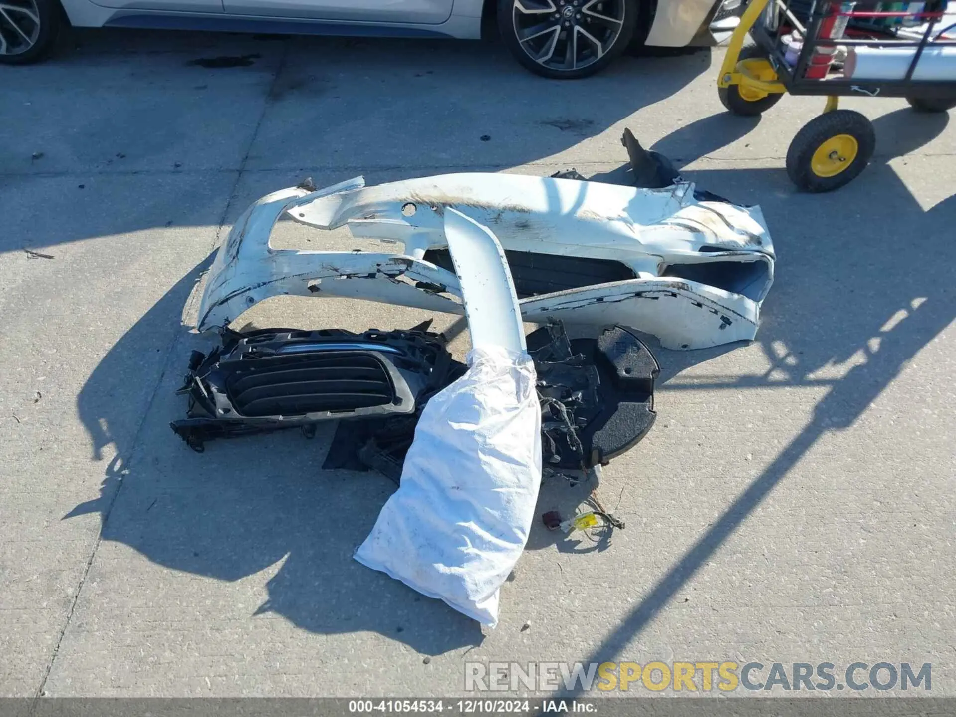 12 fotografías del automóvil dañado WP0AA2A84KS261348 PORSCHE 718 CAYMAN 2019