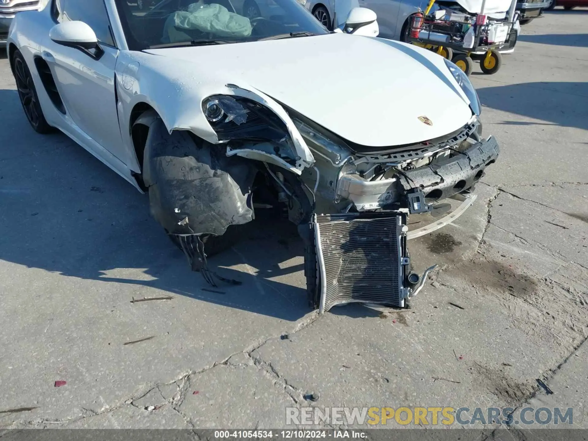 6 fotografías del automóvil dañado WP0AA2A84KS261348 PORSCHE 718 CAYMAN 2019