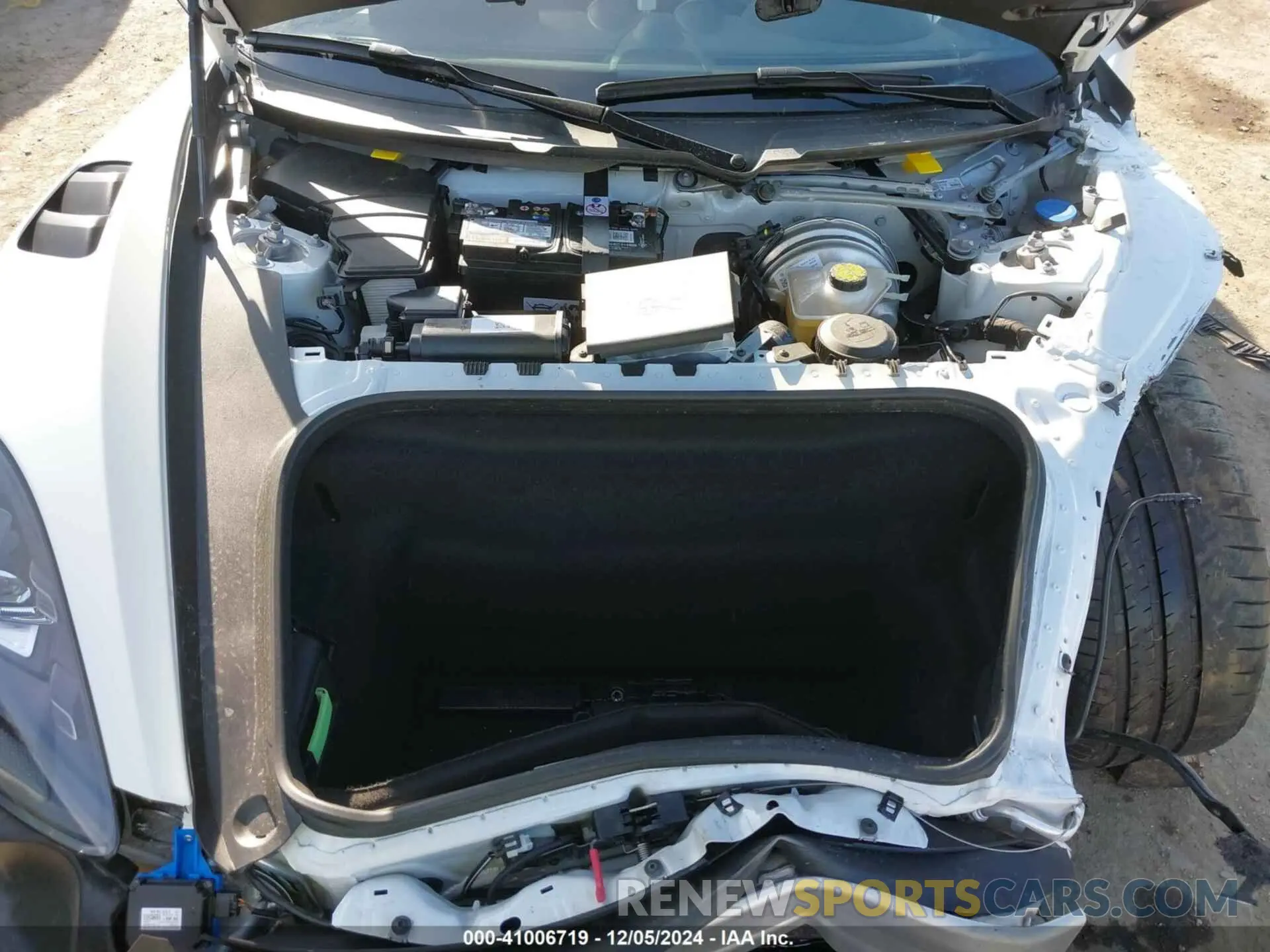 17 fotografías del automóvil dañado WP0AE2A85RS274141 PORSCHE 718 CAYMAN 2024