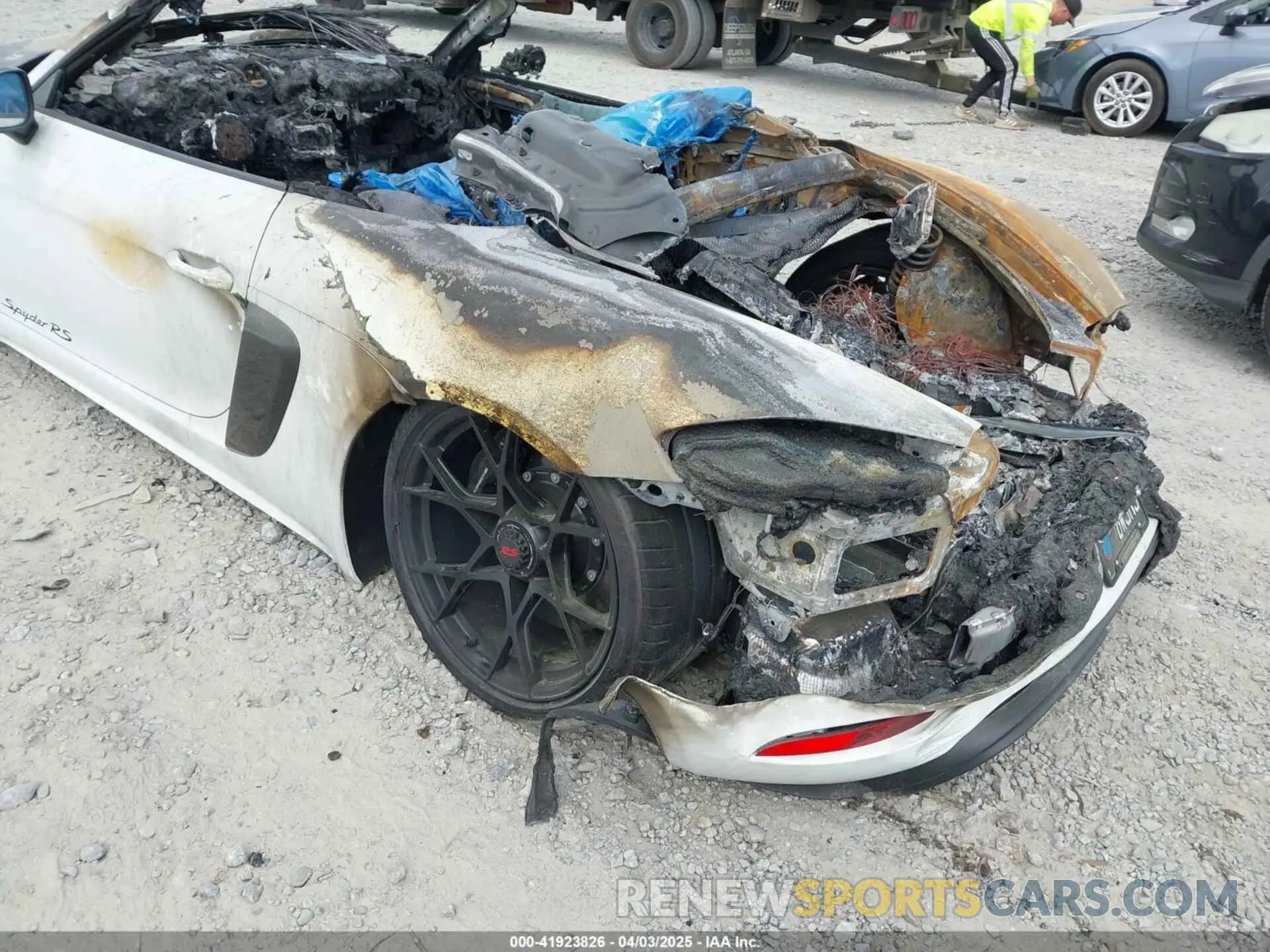 14 fotografías del automóvil dañado WP0CE2A85SK237170 PORSCHE 718 SPYDER 2025