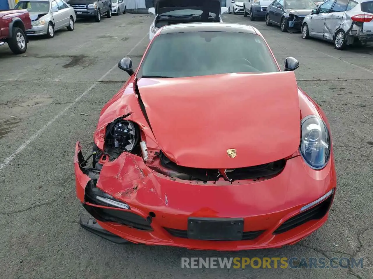 5 fotografías del automóvil dañado WP0AA2A91KS103347 PORSCHE 911 2019