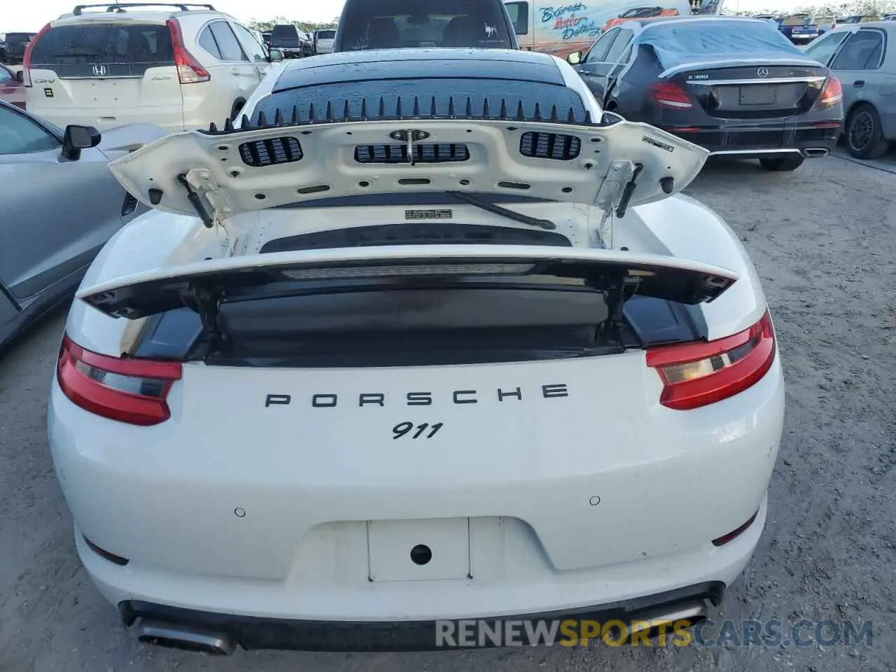 6 fotografías del automóvil dañado WP0AA2A9XKS104030 PORSCHE 911 2019