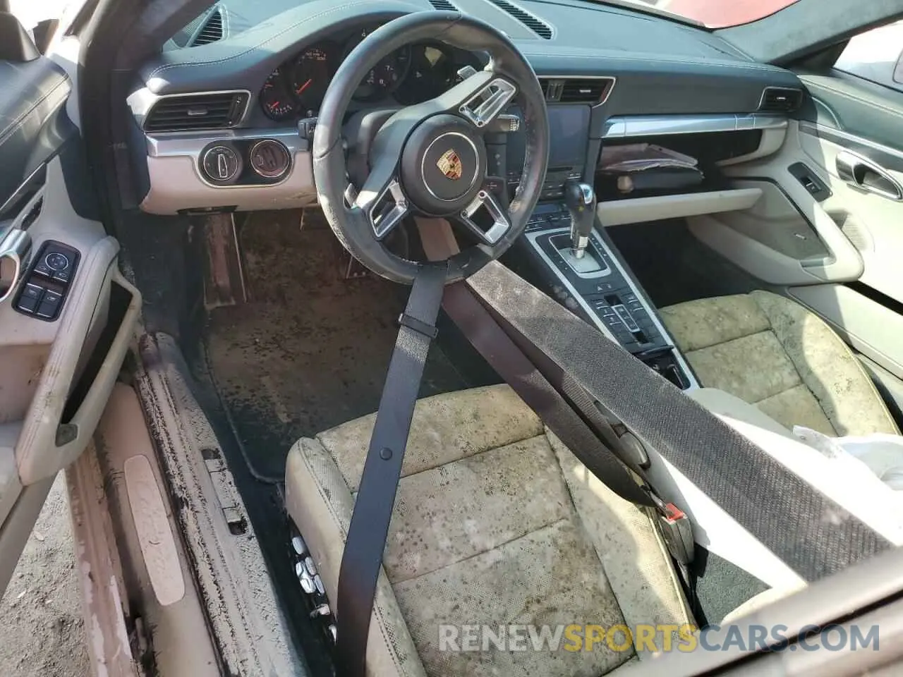8 fotografías del automóvil dañado WP0AA2A9XKS104030 PORSCHE 911 2019