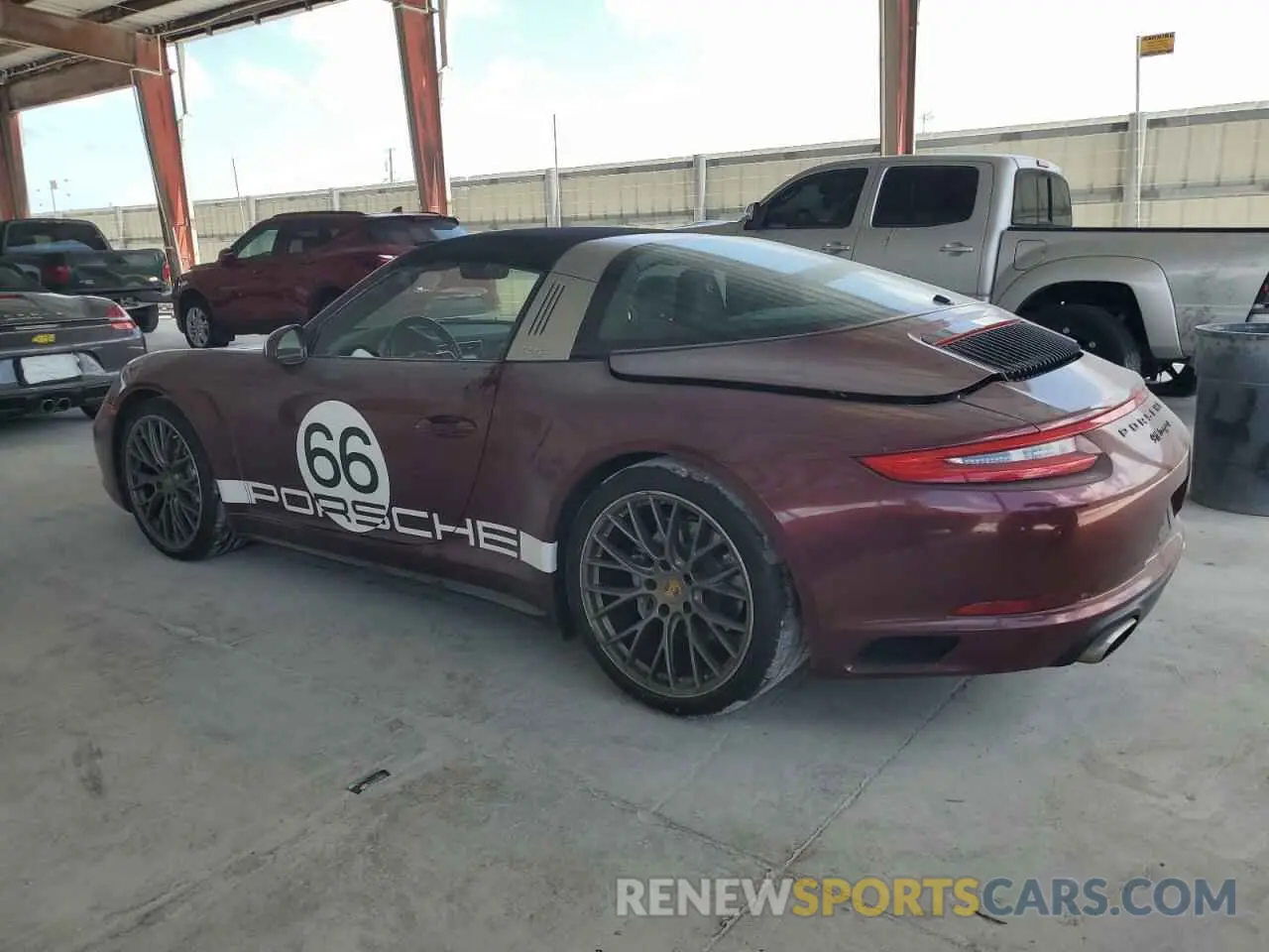 2 fotografías del automóvil dañado WP0BA2A90KS120144 PORSCHE 911 2019
