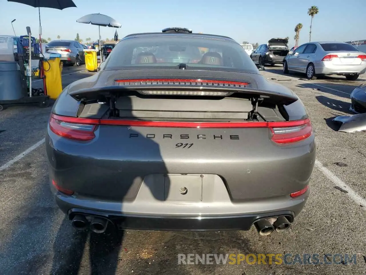 6 fotografías del automóvil dañado WP0BA2A91KS120069 PORSCHE 911 2019
