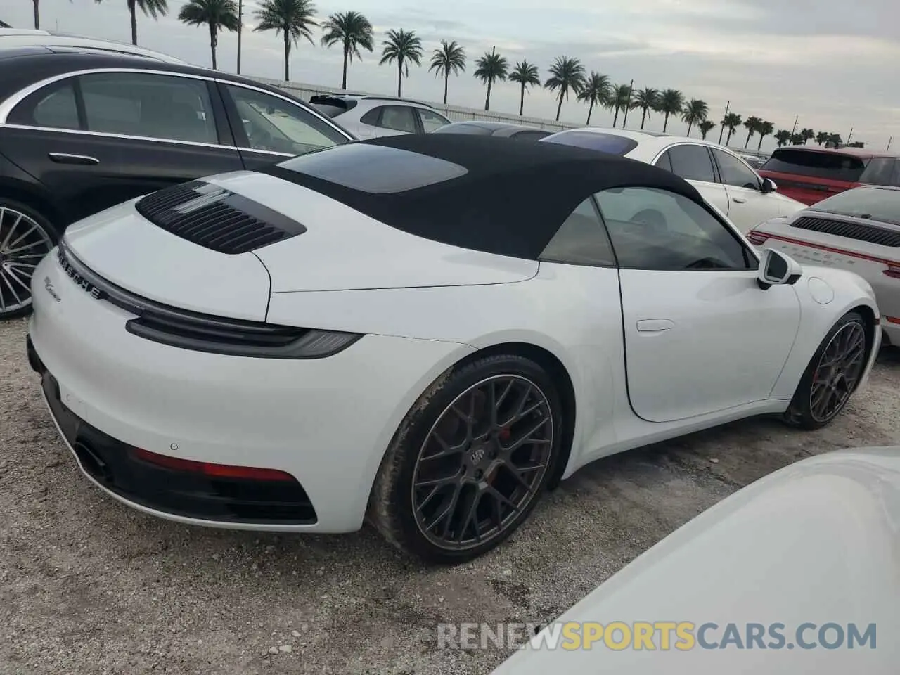 3 fotografías del automóvil dañado WP0CA2A90LS251516 PORSCHE 911 2020