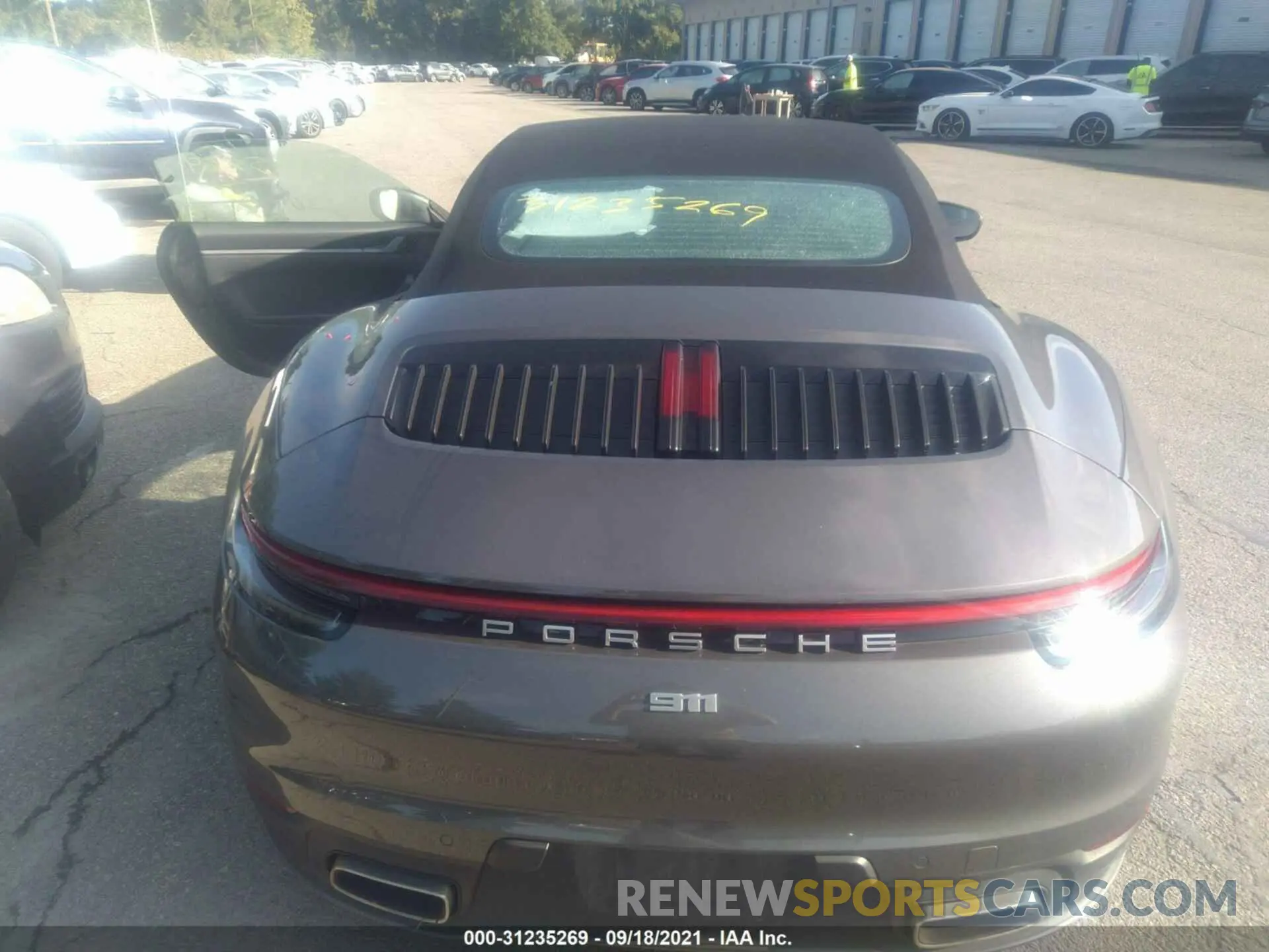 10 fotografías del automóvil dañado WP0CA2A97LS251836 PORSCHE 911 2020