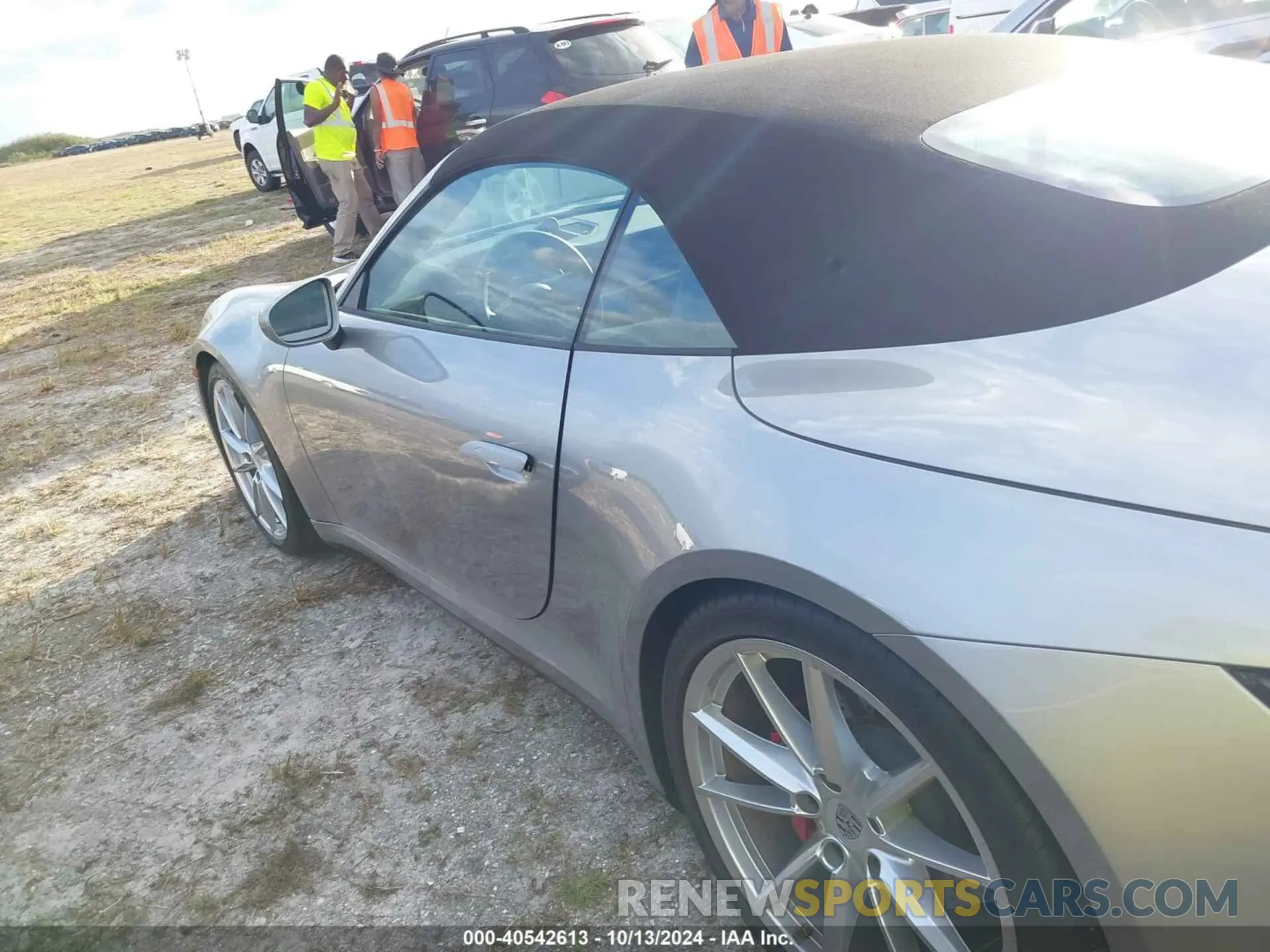 14 fotografías del automóvil dañado WP0CB2A90LS263274 PORSCHE 911 2020