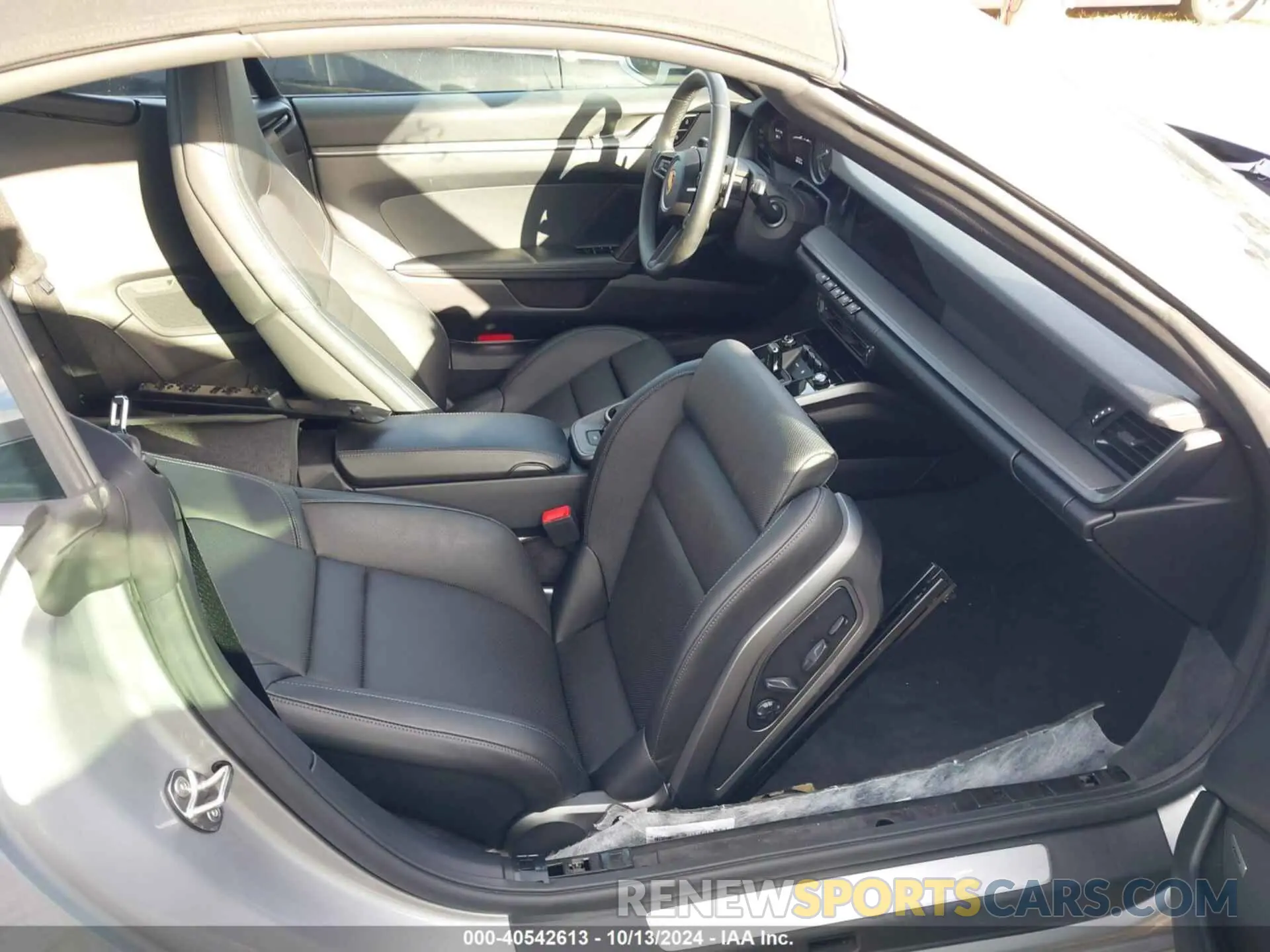 5 fotografías del automóvil dañado WP0CB2A90LS263274 PORSCHE 911 2020